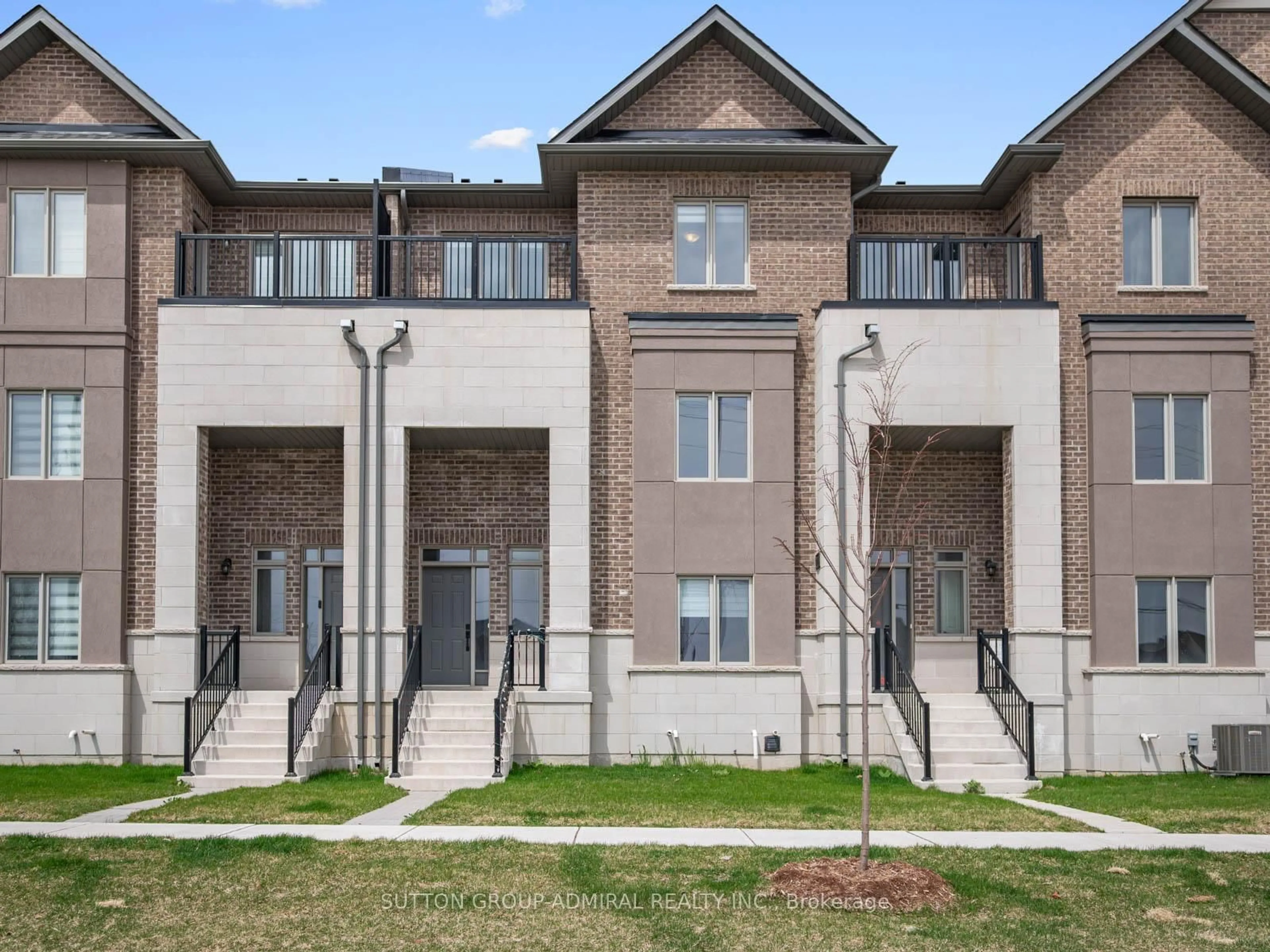 Home with brick exterior material, unknown for 24 Alan Williams Tr, Uxbridge Ontario L9P 0R6
