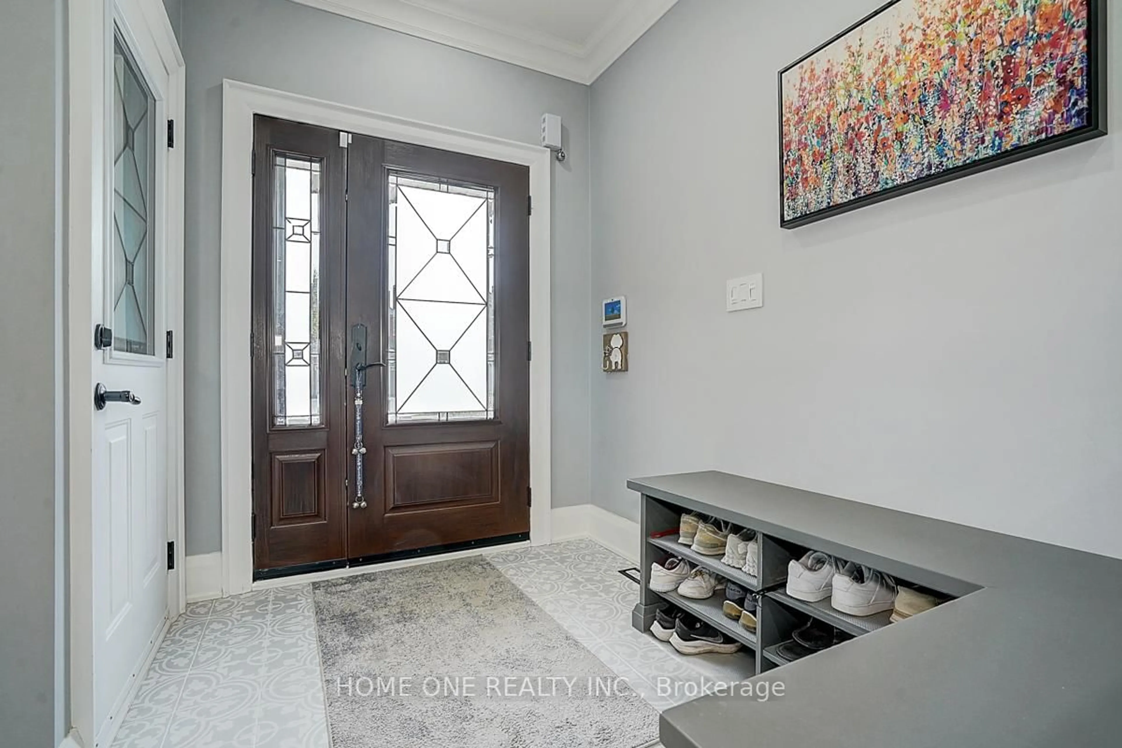 Indoor entryway for 65 Melbourne Dr, Richmond Hill Ontario L4S 2V2
