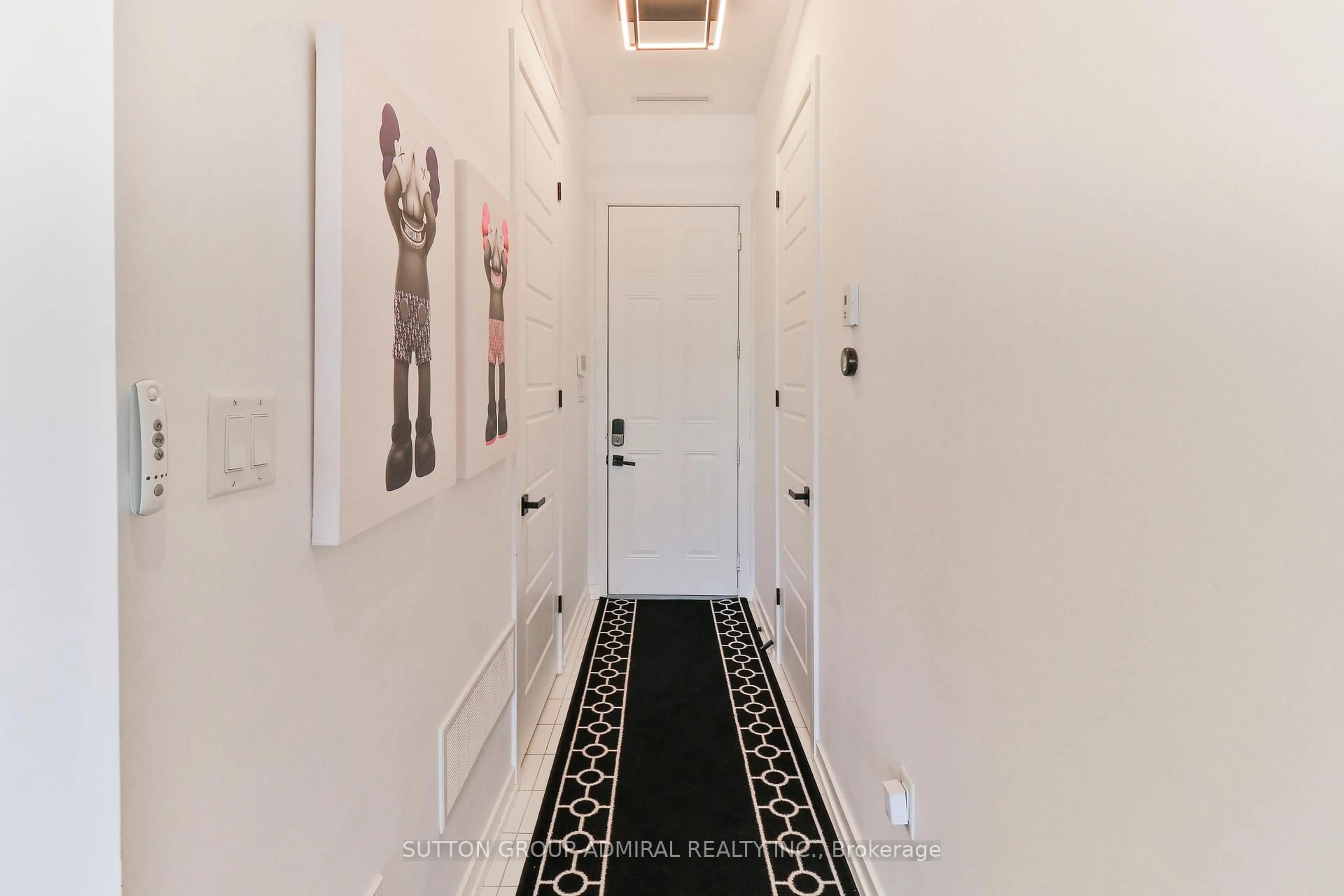 Indoor entryway for 3658 Ferretti Crt, Innisfil Ontario L9S 0N6