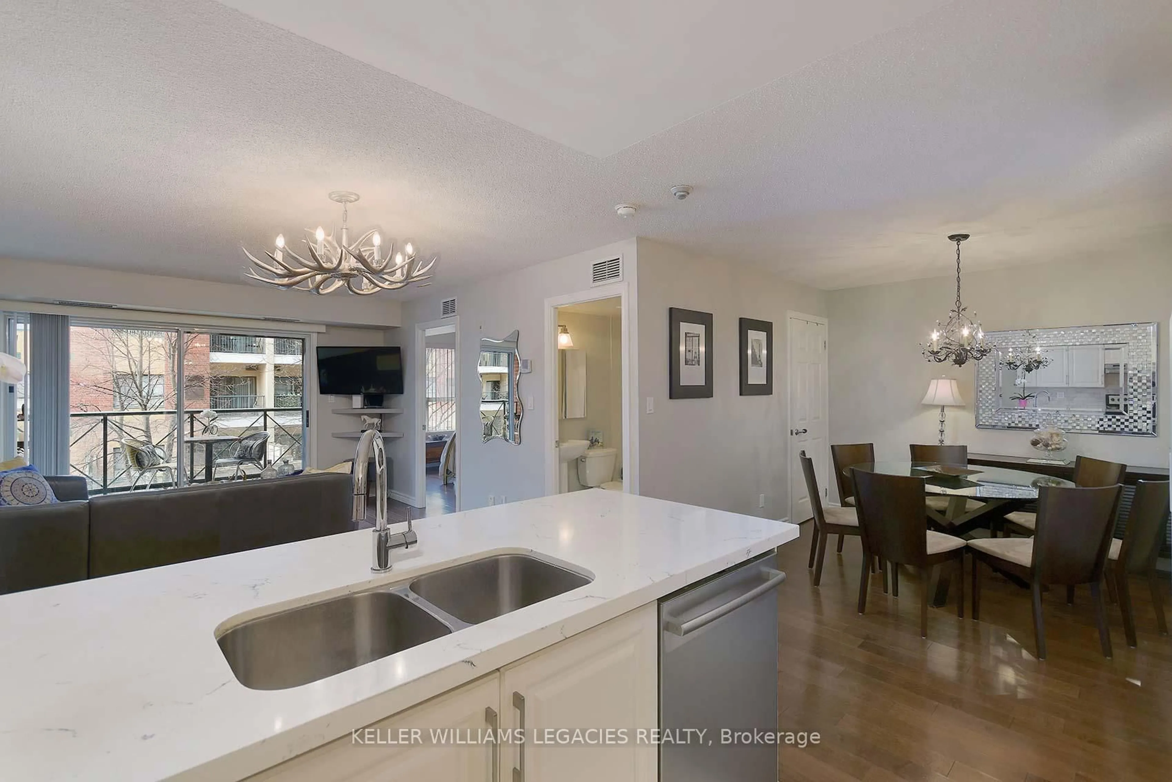 Open concept kitchen, unknown for 141 Woodbridge Ave #307A, Vaughan Ontario L4L 9G6