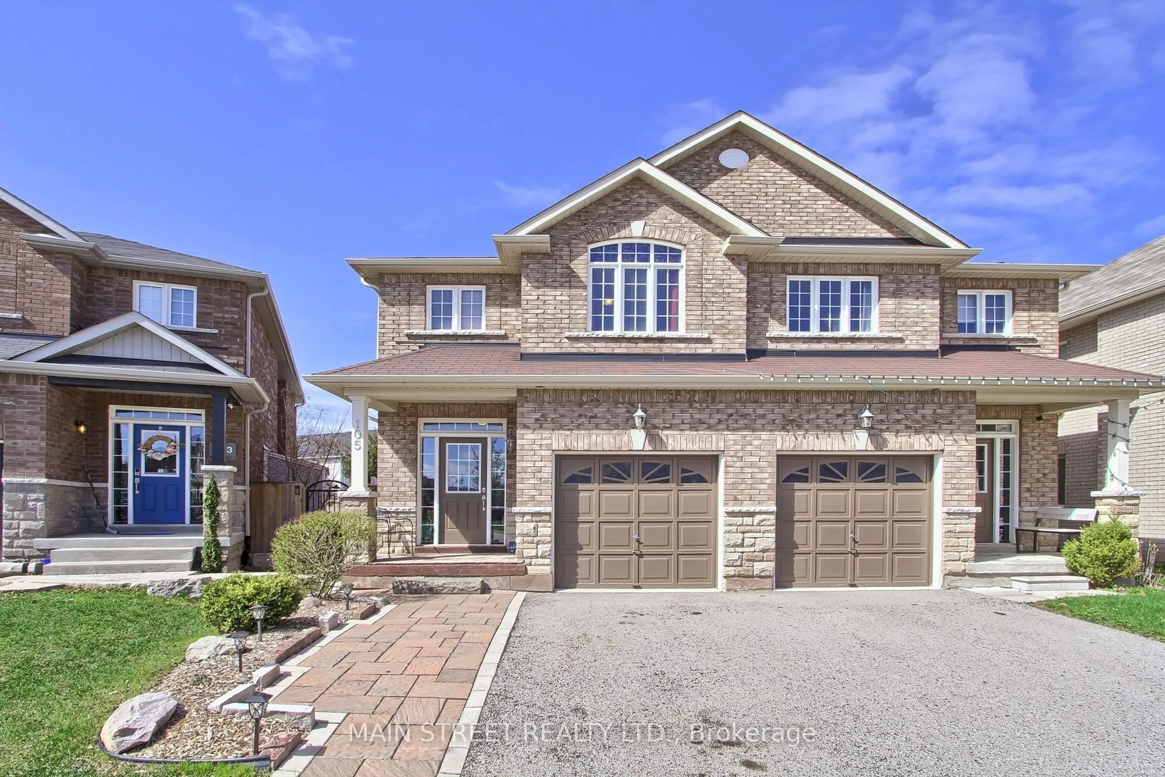 Home with brick exterior material, street for 105 Donald Stewart Cres, East Gwillimbury Ontario L0G 1M0