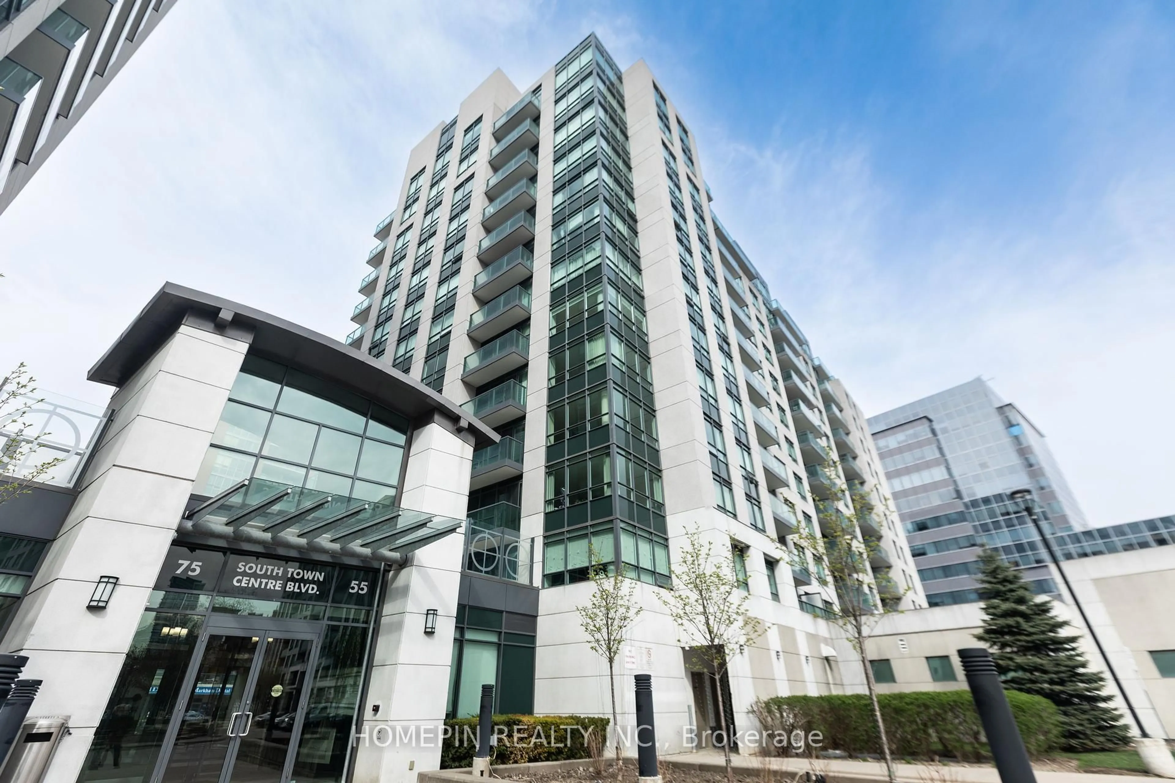 Indoor foyer for 55 South Town Centre Blvd #303, Markham Ontario L6G 0B1