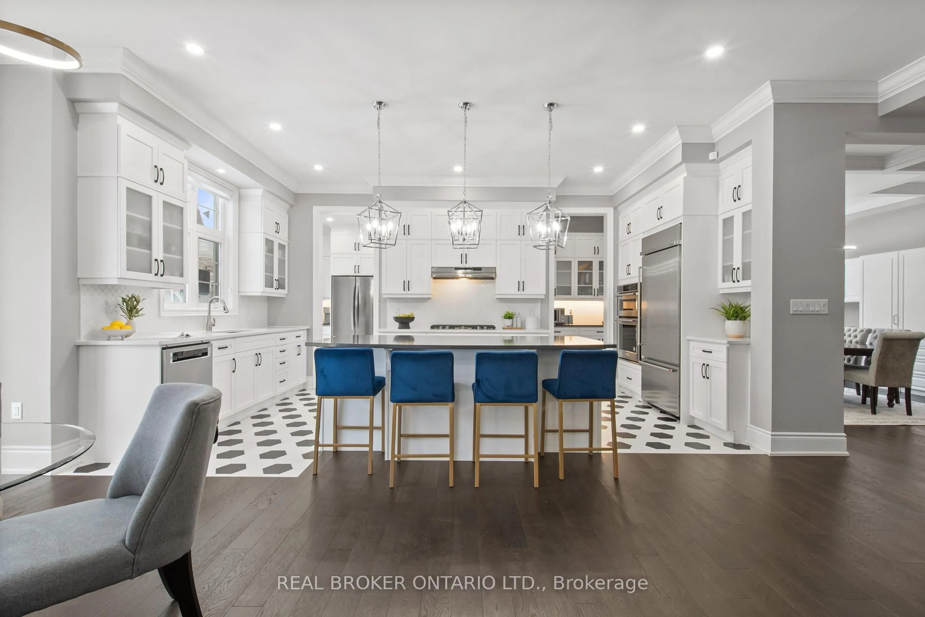 Open concept kitchen, ceramic/tile floor for 30 Luang St, Vaughan Ontario L4N 4W5