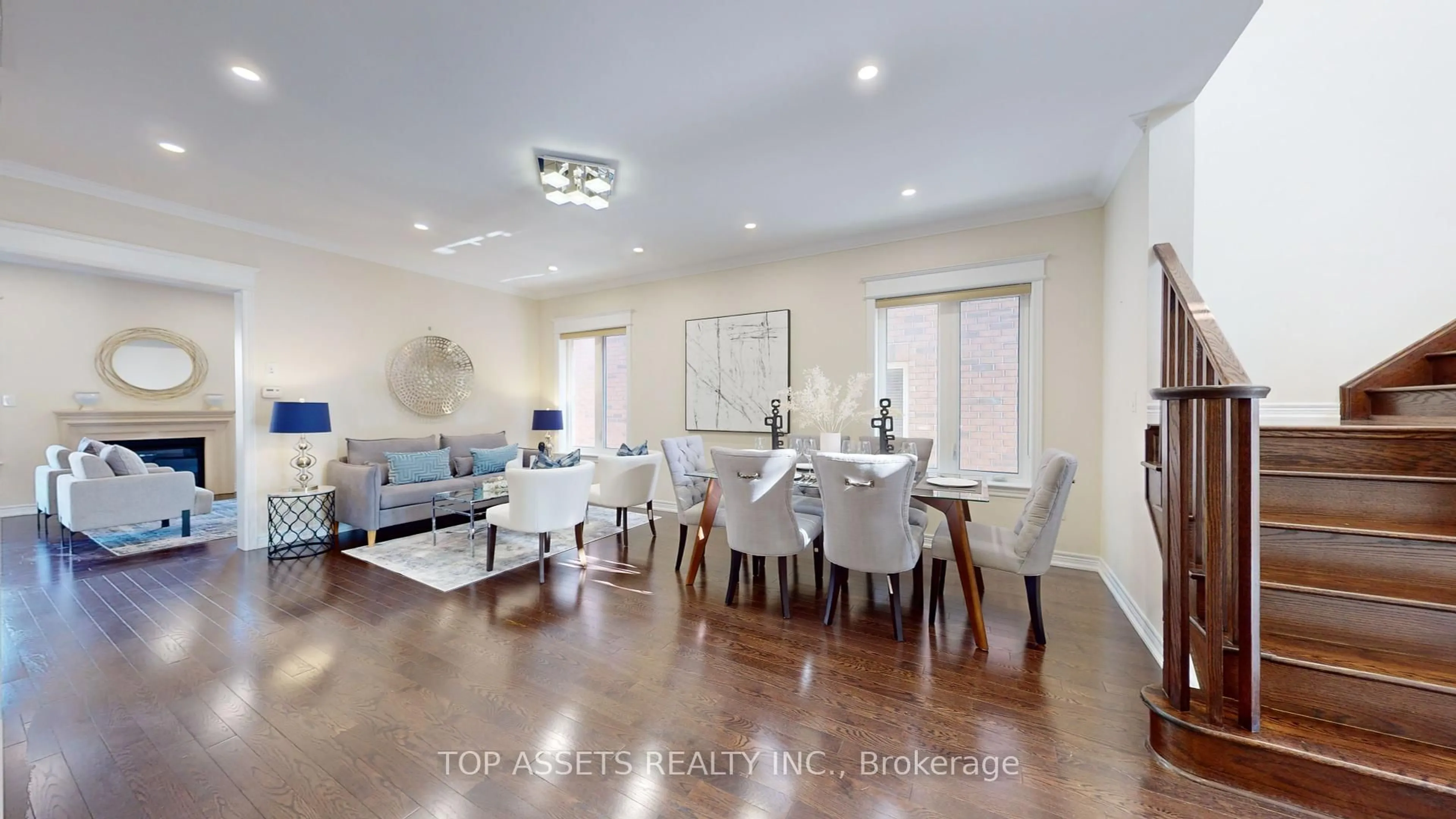 Dining room, wood/laminate floor for 97 Meadowsweet Lane, Richmond Hill Ontario L4E 1B9