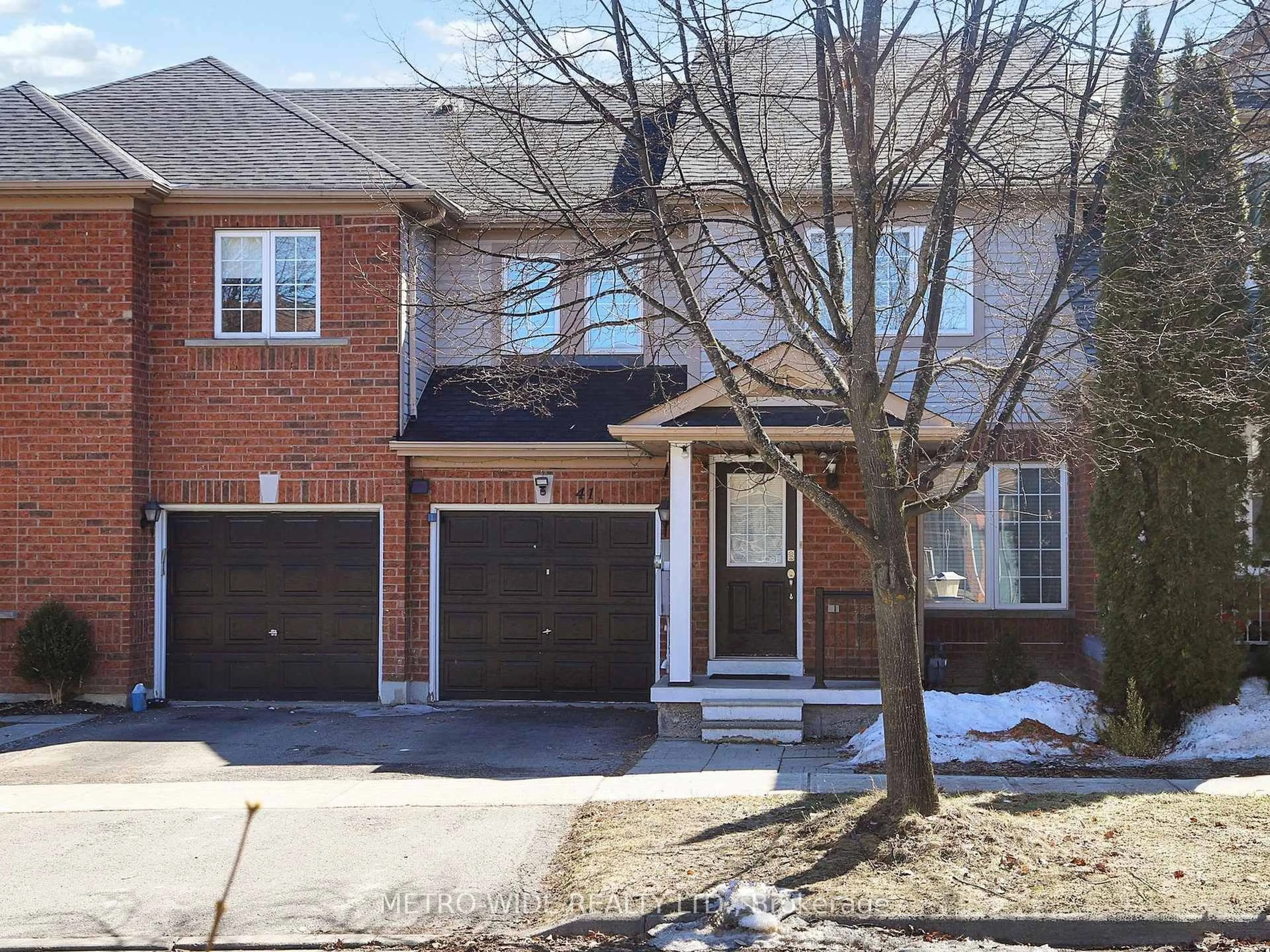 Home with brick exterior material, street for 41 Glasgow Cres, Georgina Ontario L4P 4B3