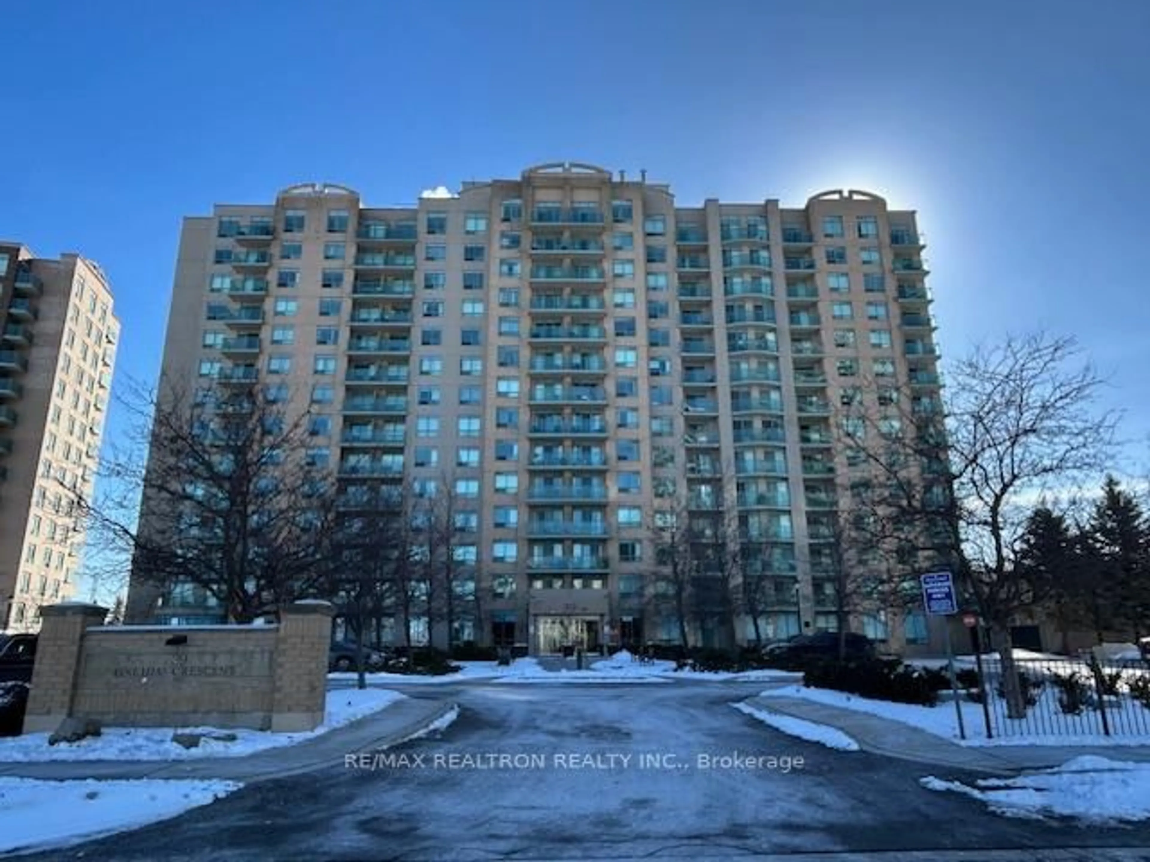 Unknown for 39 Oneida Cres #413, Richmond Hill Ontario L4B 4T9