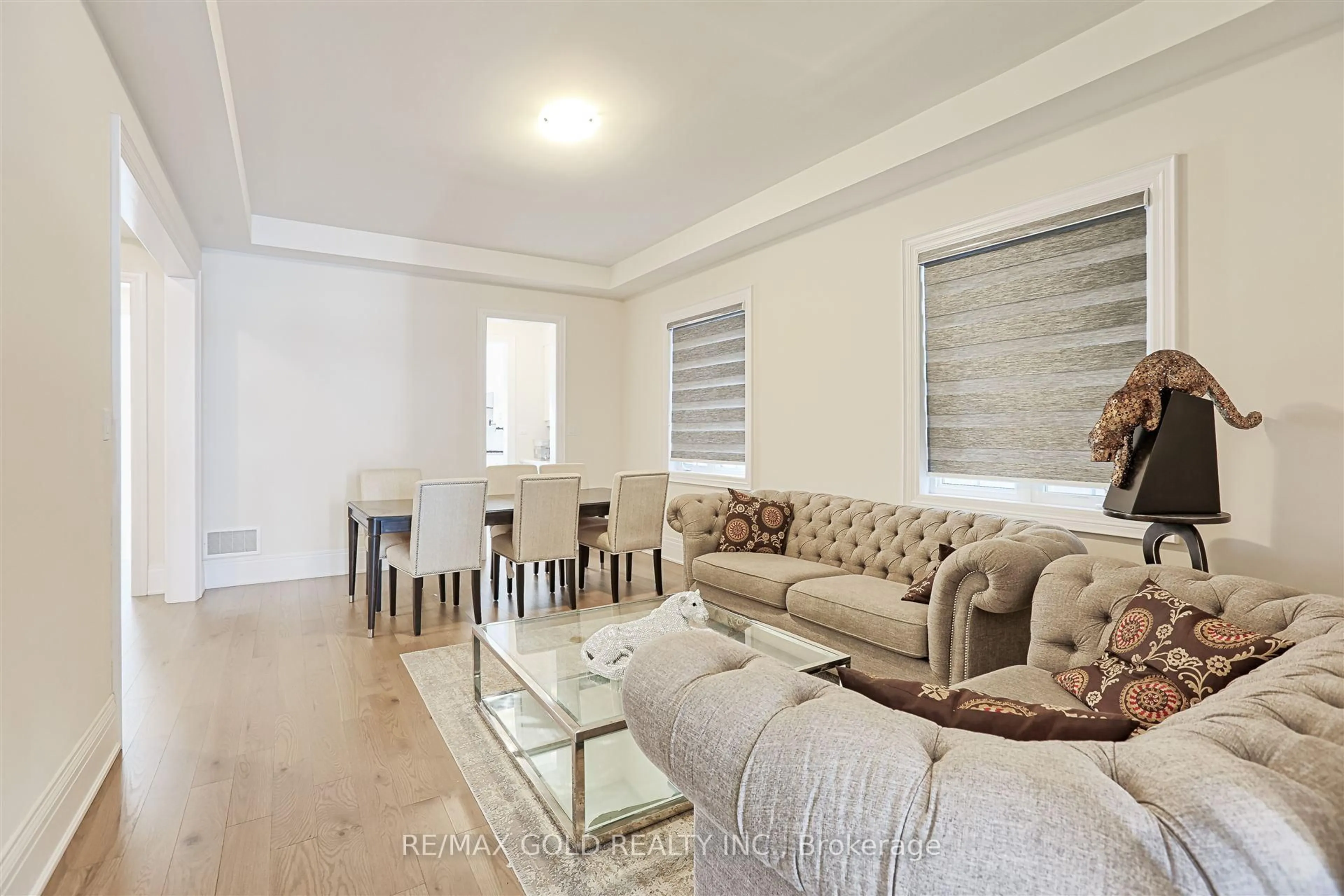 Living room with furniture, unknown for 88 Greville St, Vaughan Ontario L3L 0G1