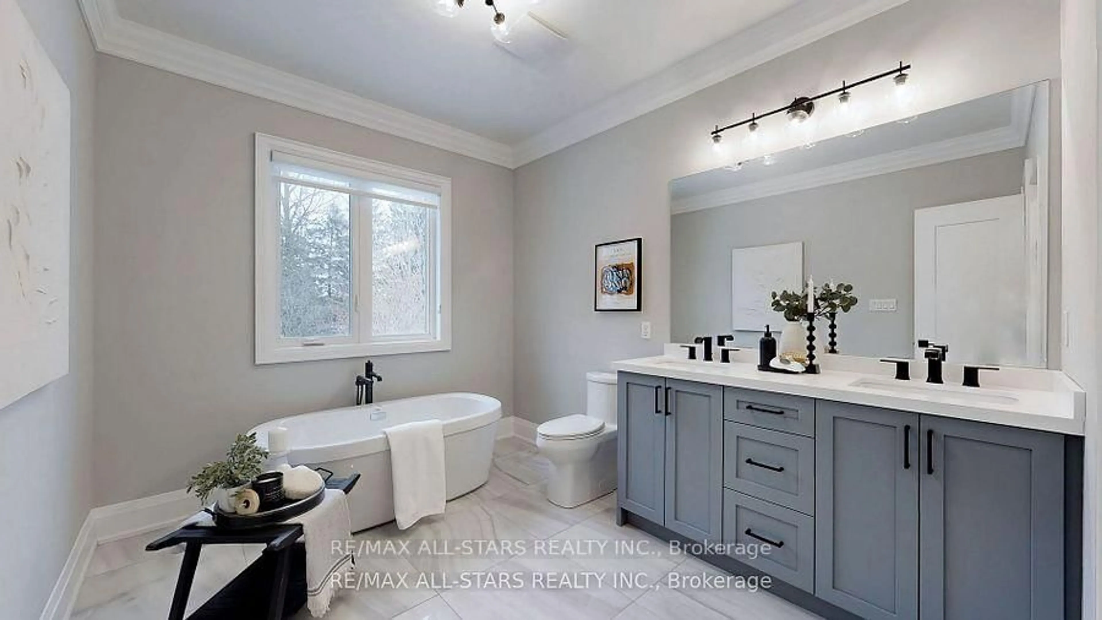 Contemporary bathroom, ceramic/tile floor for 75 Cemetery Rd, Uxbridge Ontario L9P 1R1