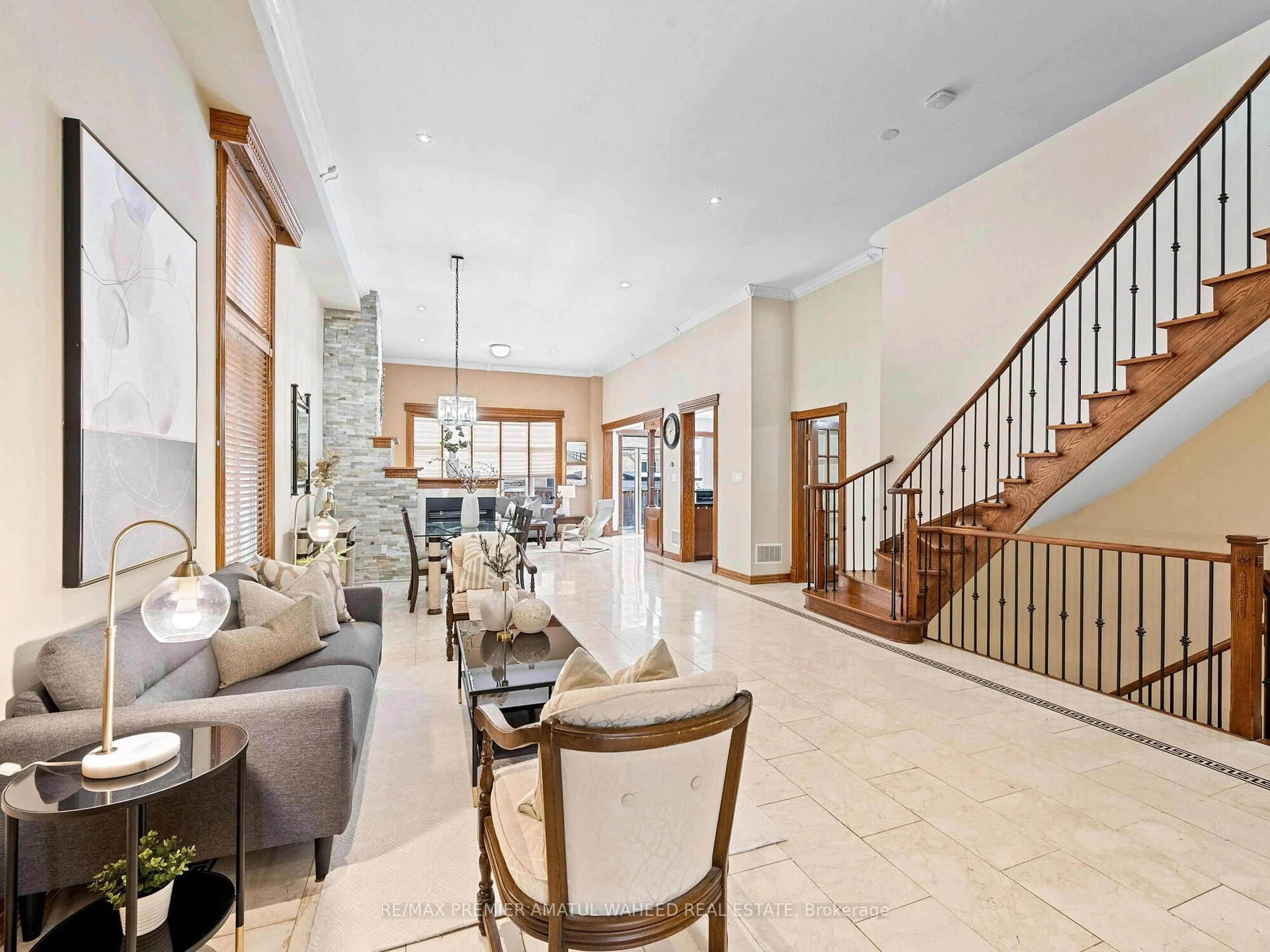 Indoor foyer for 96 Wardlaw Pl, Vaughan Ontario L4H 0Z8