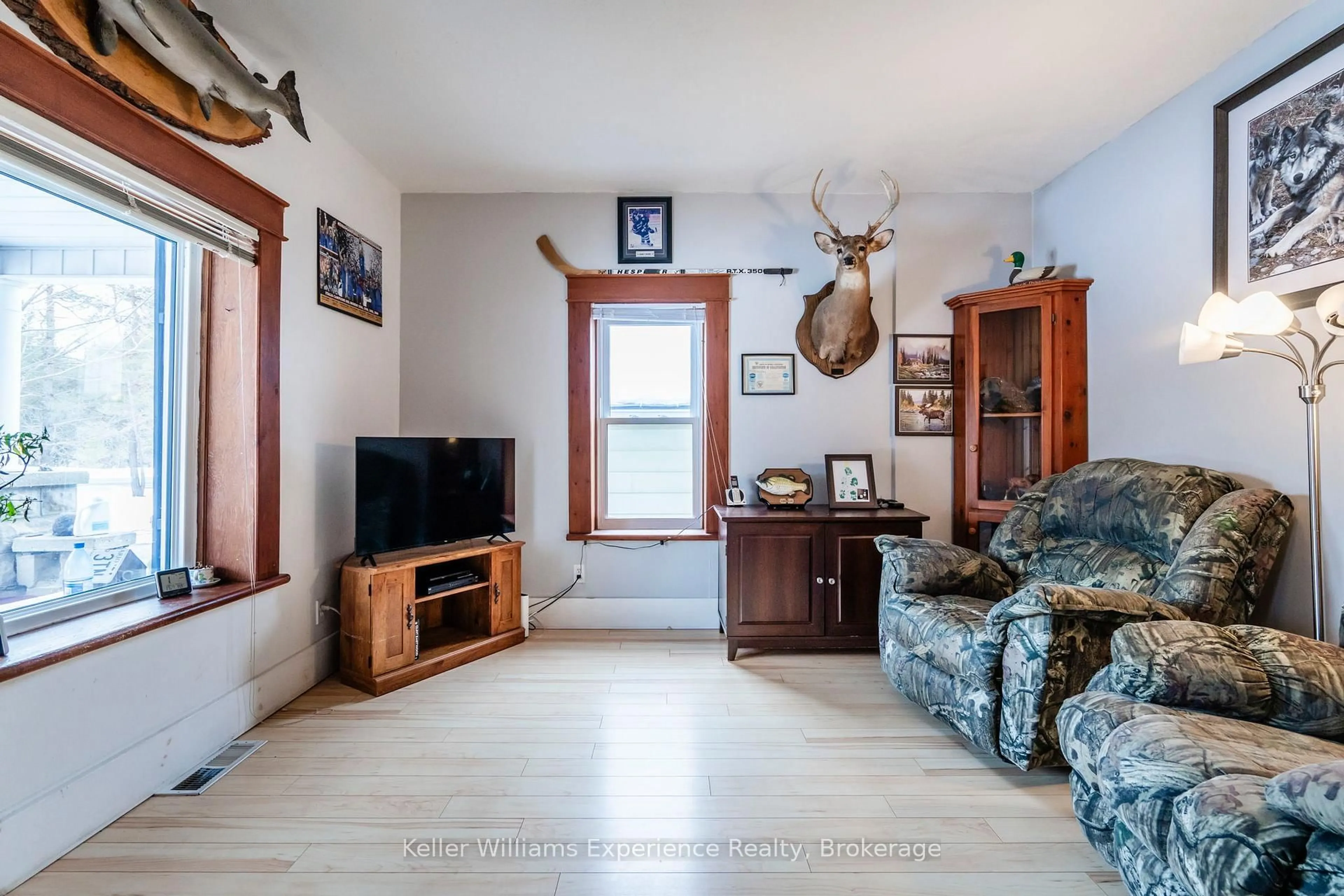Living room with furniture, unknown for 6550 Camp Hill Rd, Essa Ontario L3W 0T4