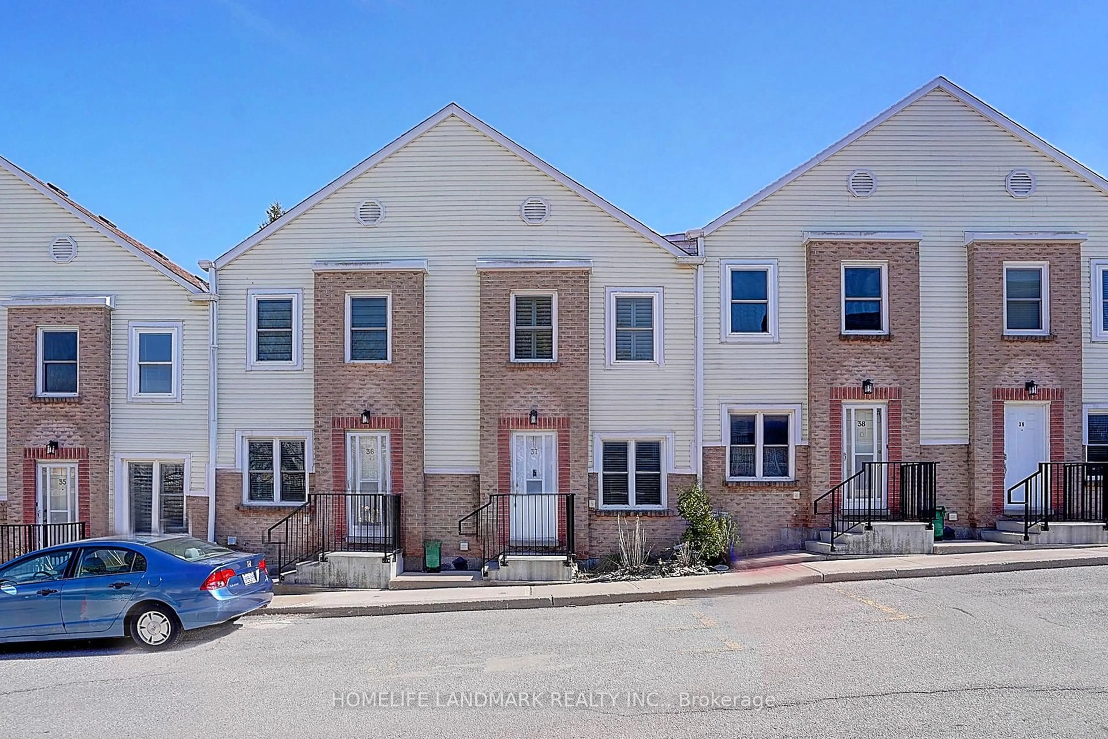 Unknown for 115 Main St #37, Newmarket Ontario L3Y 8J3