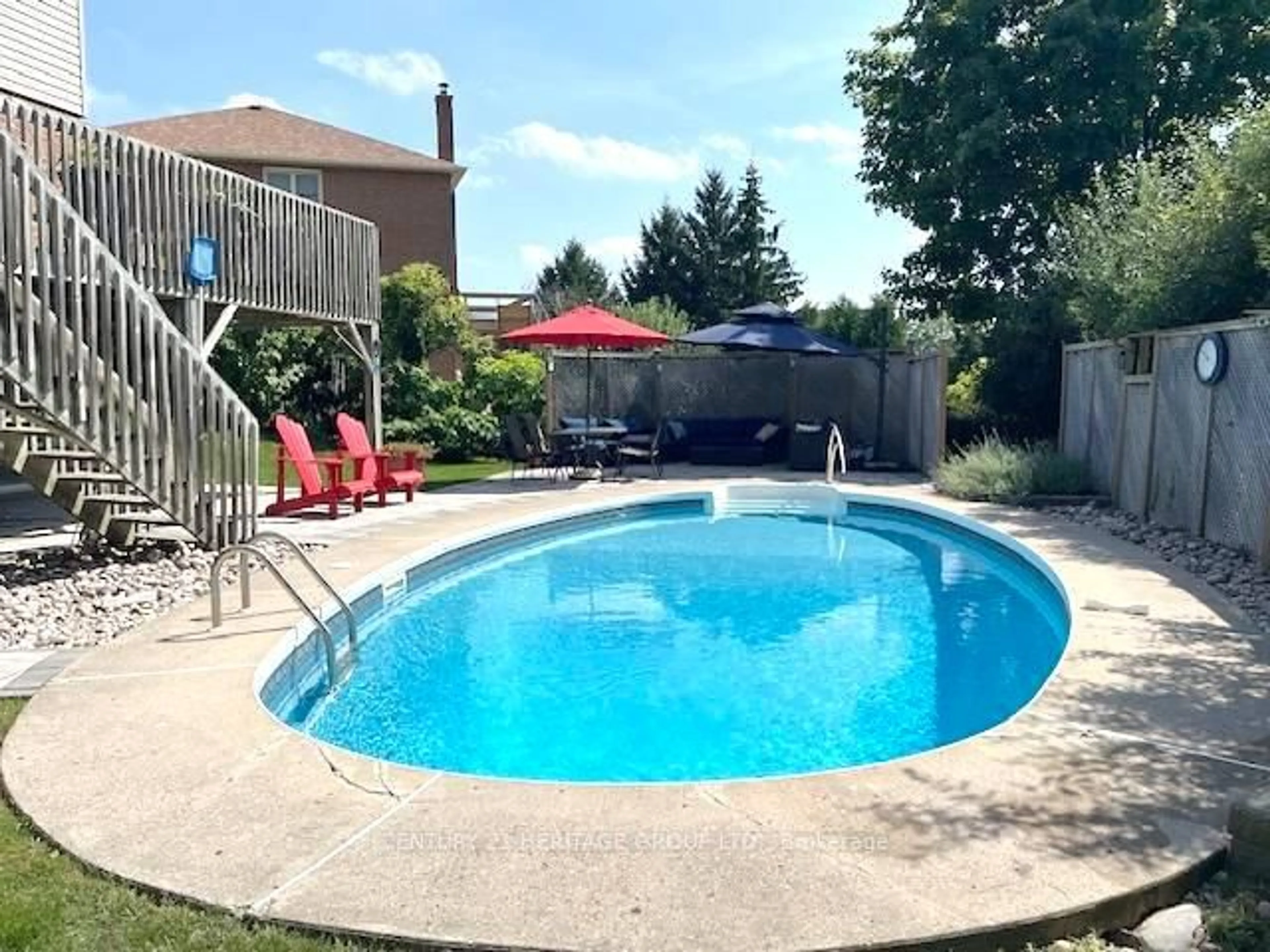 Pool for 231 John Bowser Cres, Newmarket Ontario L3Y 7N7