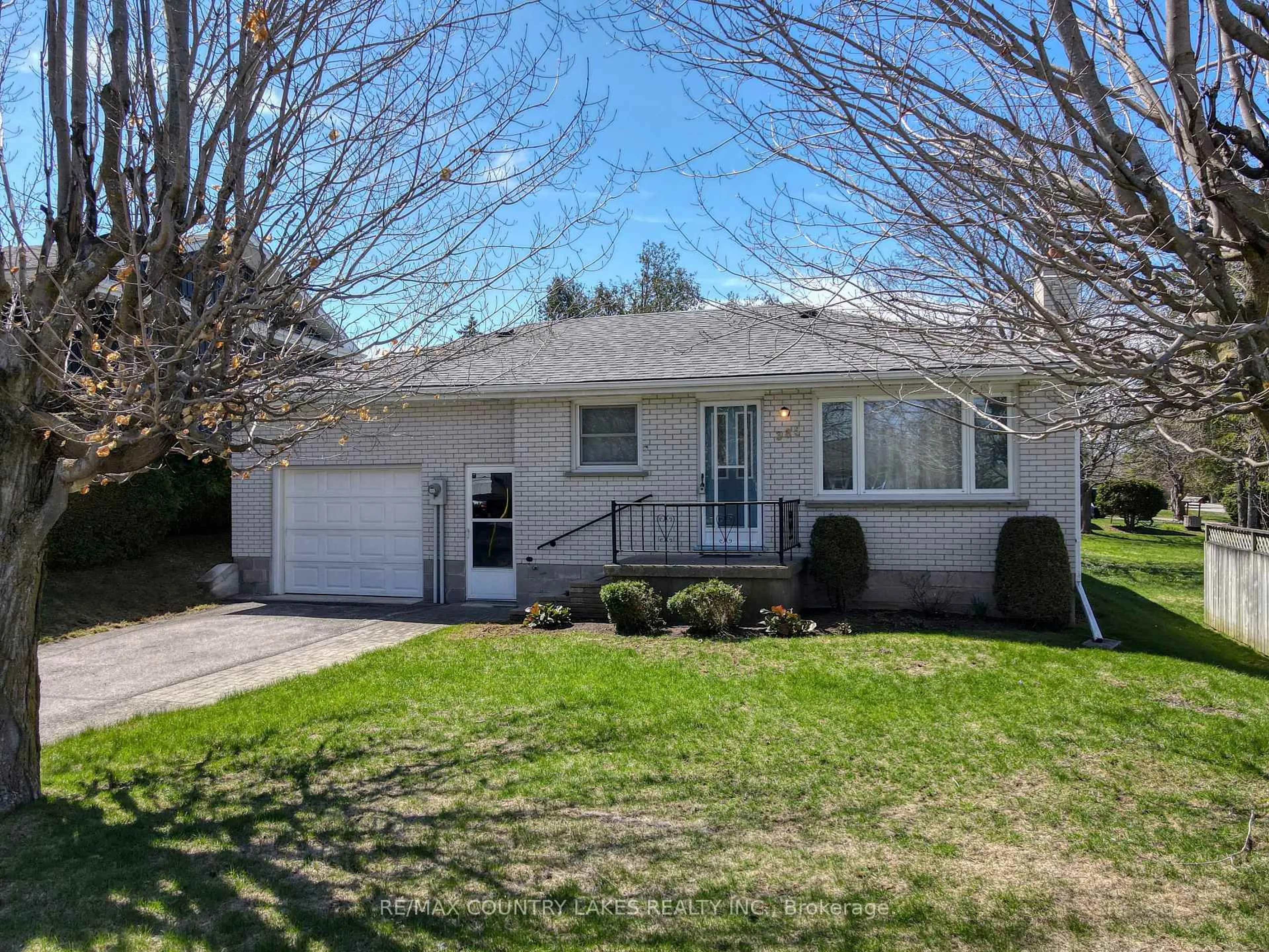 Home with vinyl exterior material, street for 385 Church St, Brock Ontario L0K 1A0