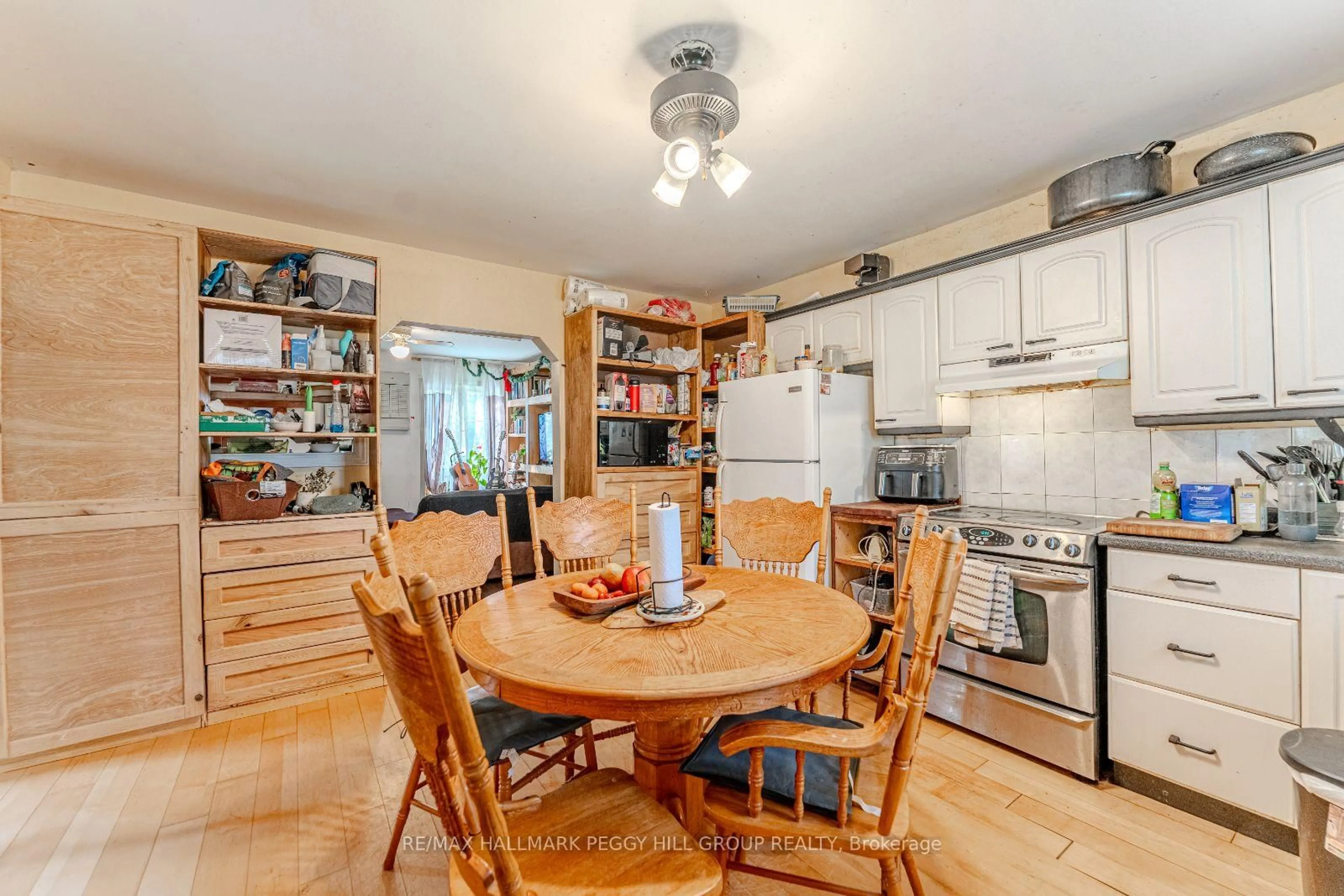 Unknown for 2203 Margs Lane, Innisfil Ontario L9S 2E2
