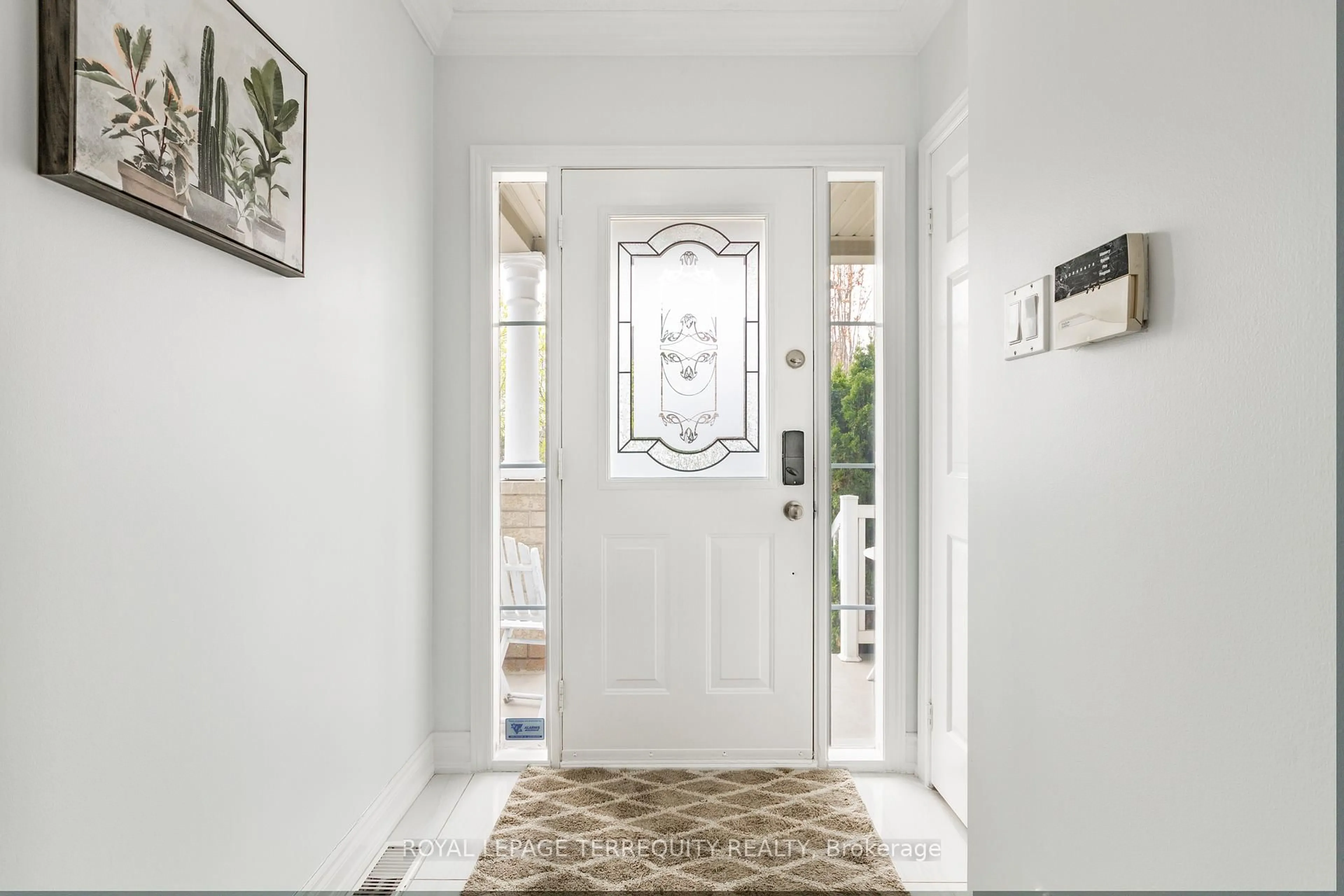 Indoor entryway for 155 Monte Carlo Dr, Vaughan Ontario L4H 1R6