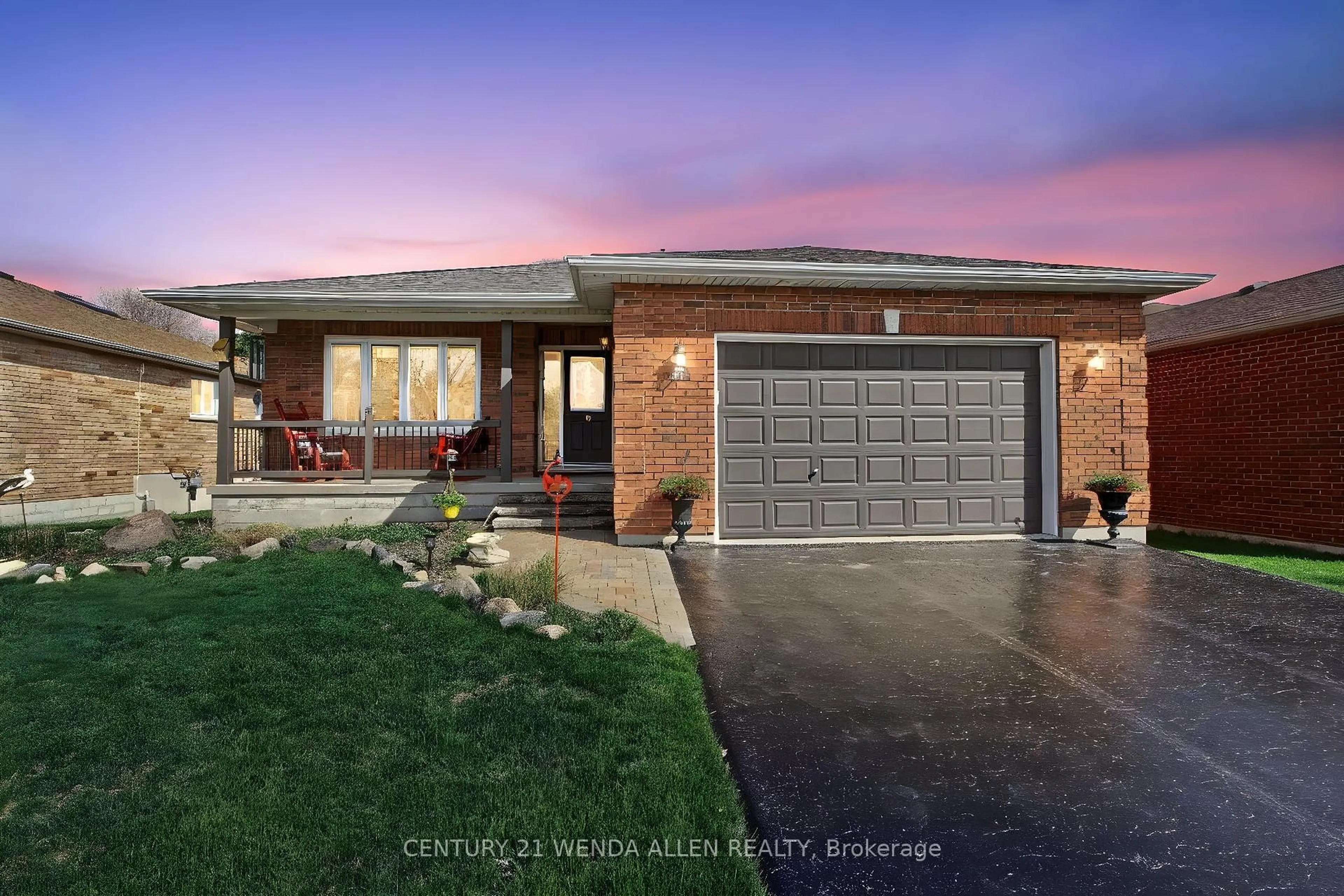 Home with brick exterior material, street for 11 Low Blvd, Uxbridge Ontario L9P 1W7