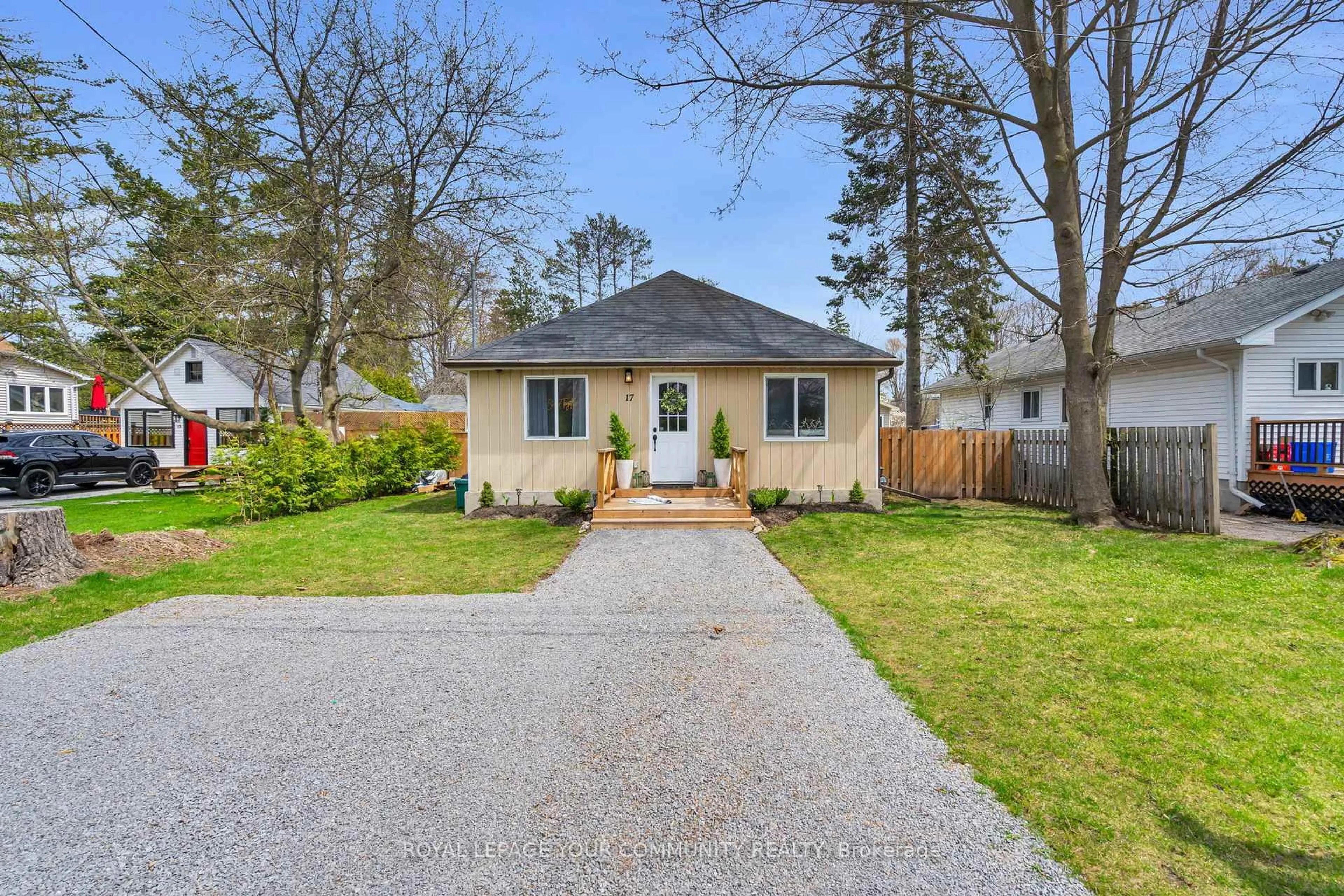 Unknown for 17 Hardwood Dr, Georgina Ontario L0E 1L0