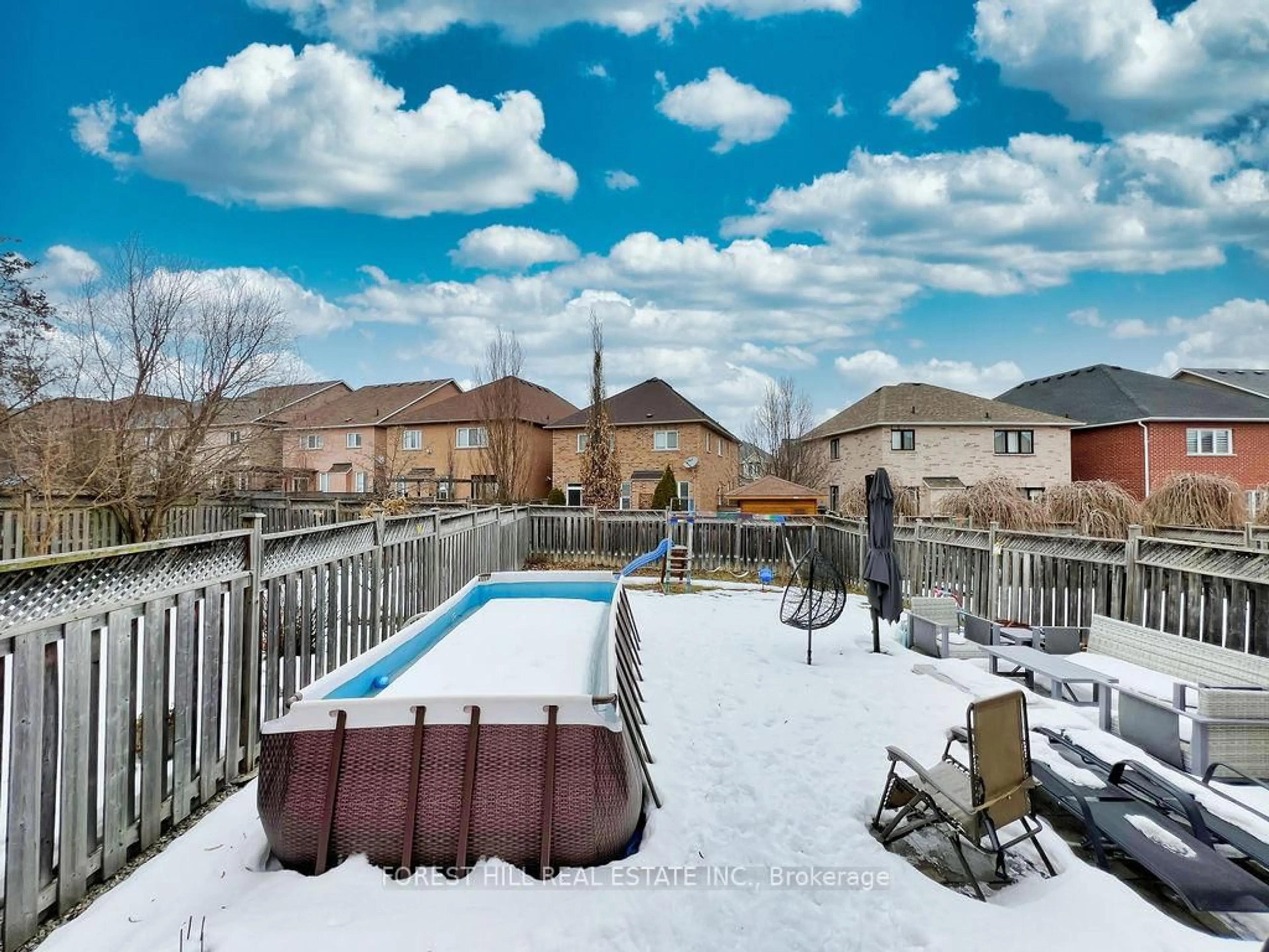 Pool for 396 Apple Blossom Dr, Vaughan Ontario L4J 8Z9
