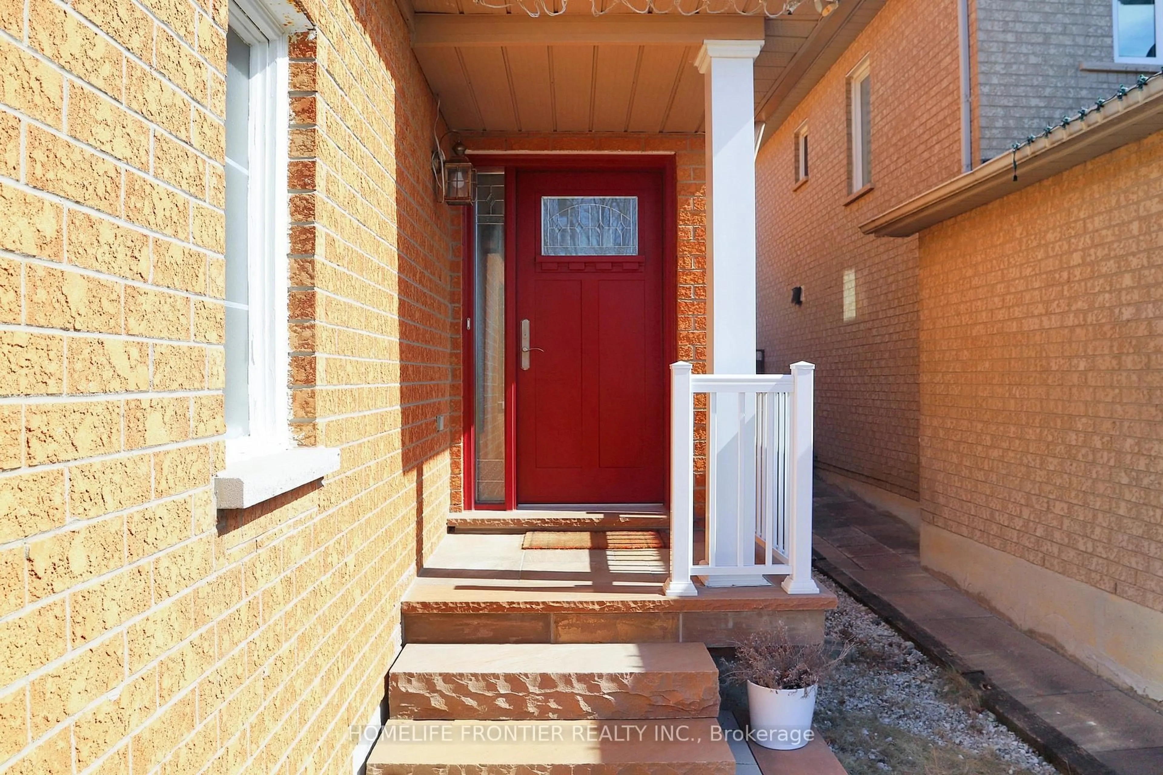 Indoor entryway for 138 Broomlands Dr, Vaughan Ontario L6A 2K3