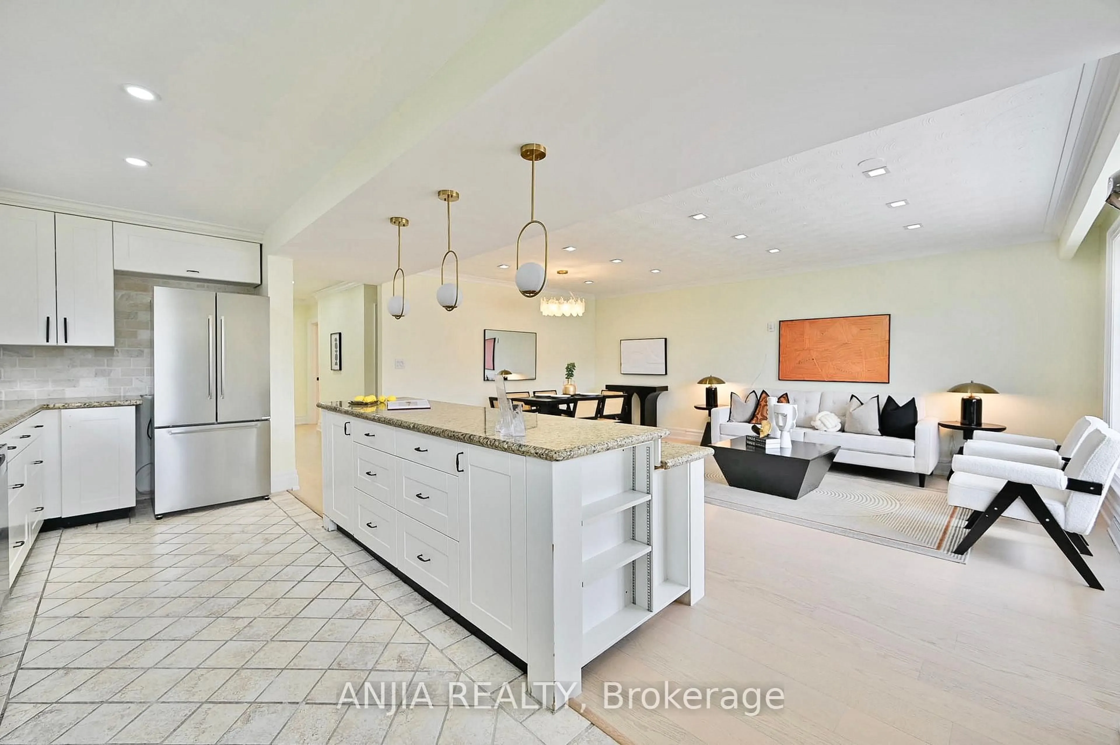 Open concept kitchen, ceramic/tile floor for 74 Robinson St, Markham Ontario L3P 1N8