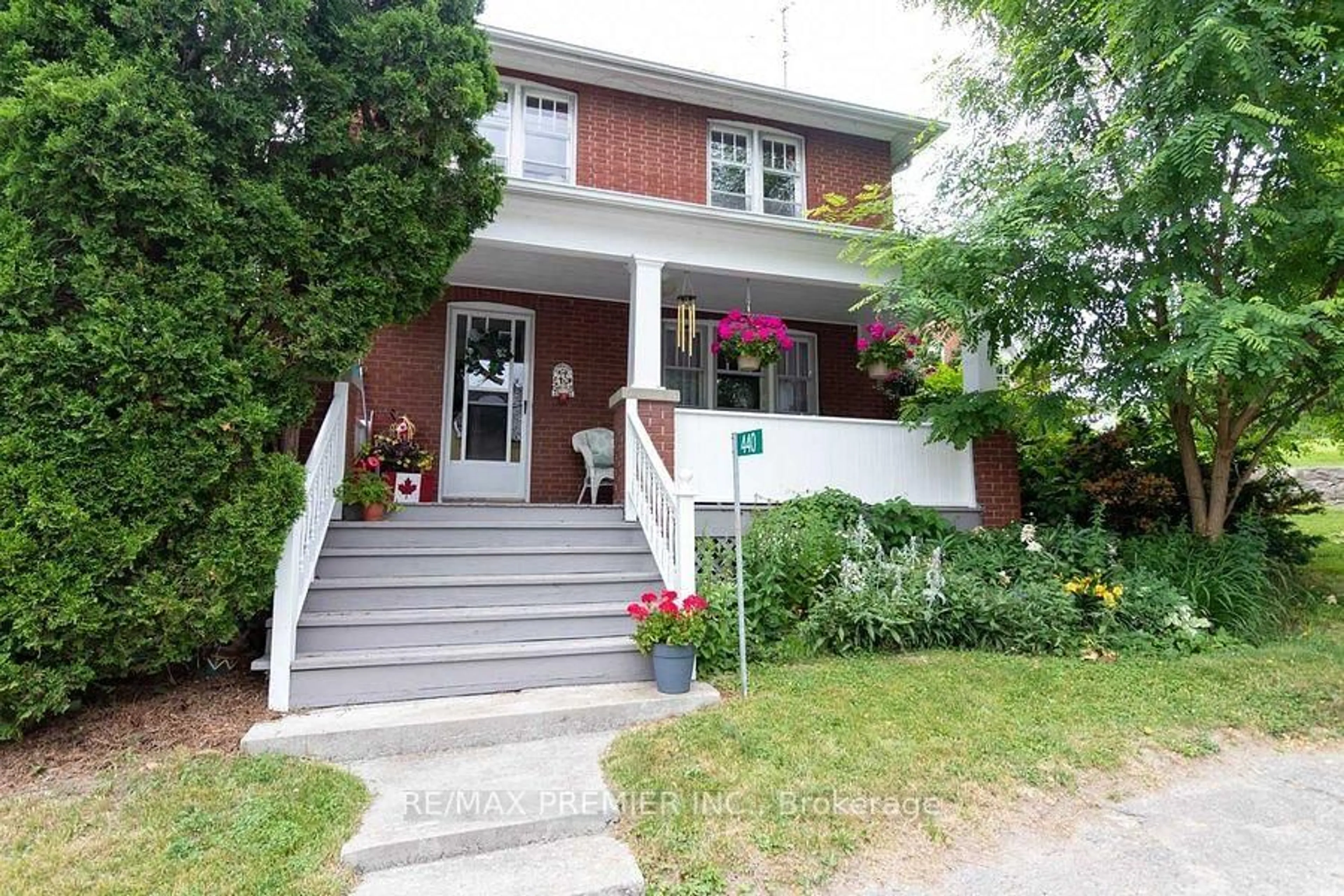 Unknown for 440 Kettleby Rd, King Ontario L7B 0C9