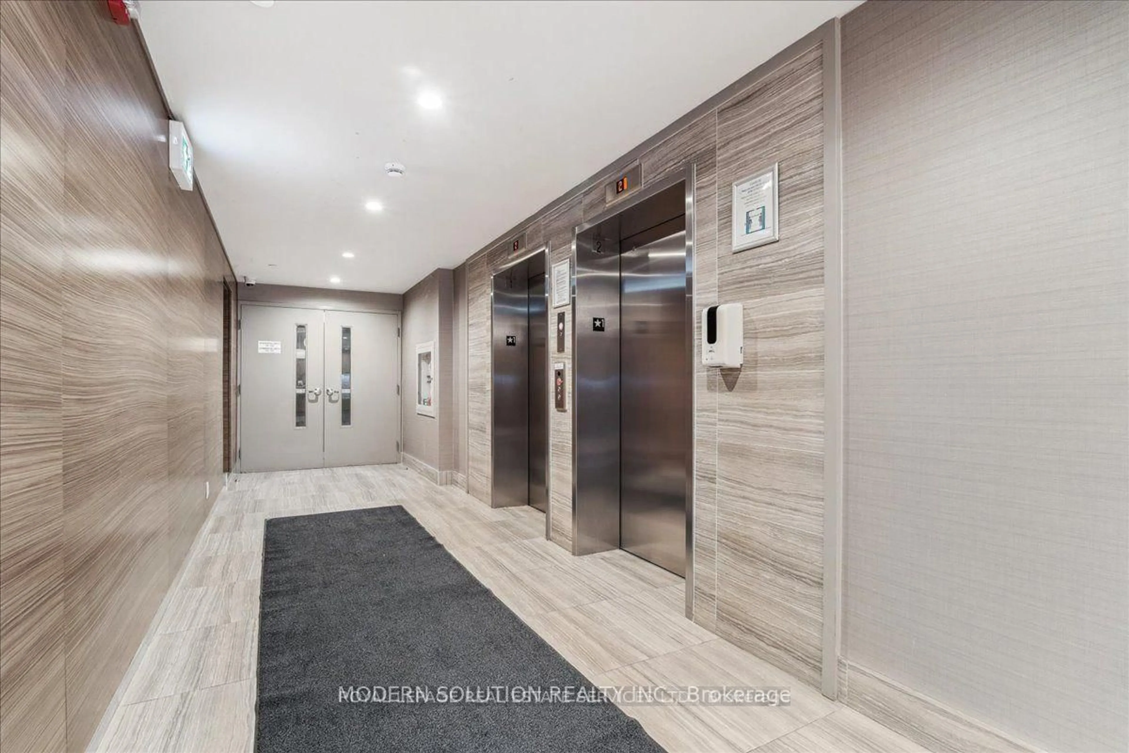 Indoor foyer for 2 Adam Sellers St #615, Markham Ontario L6B 1P2
