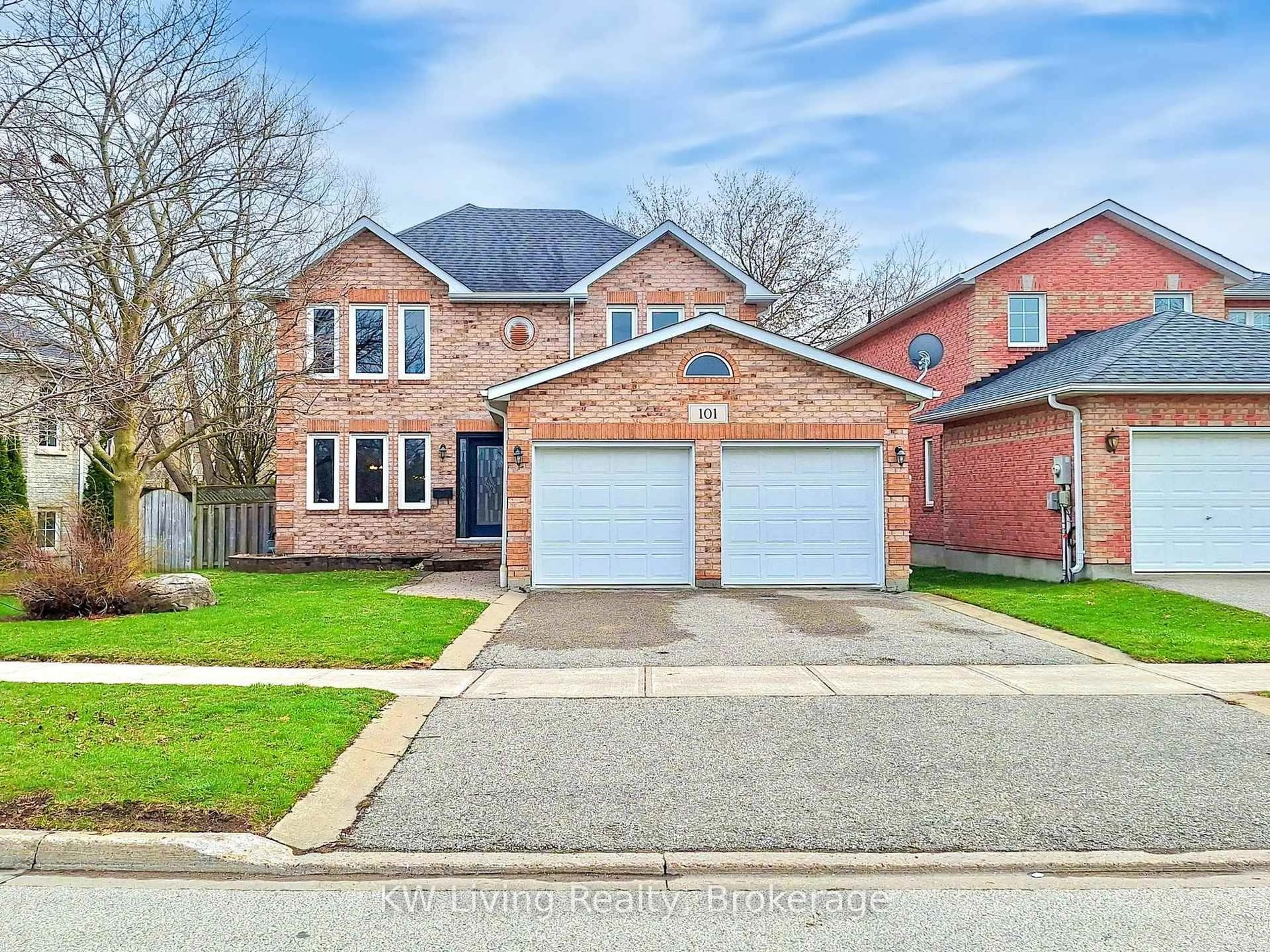 Home with brick exterior material, street for 101 Fairwood Dr, Georgina Ontario L4P 3Y1