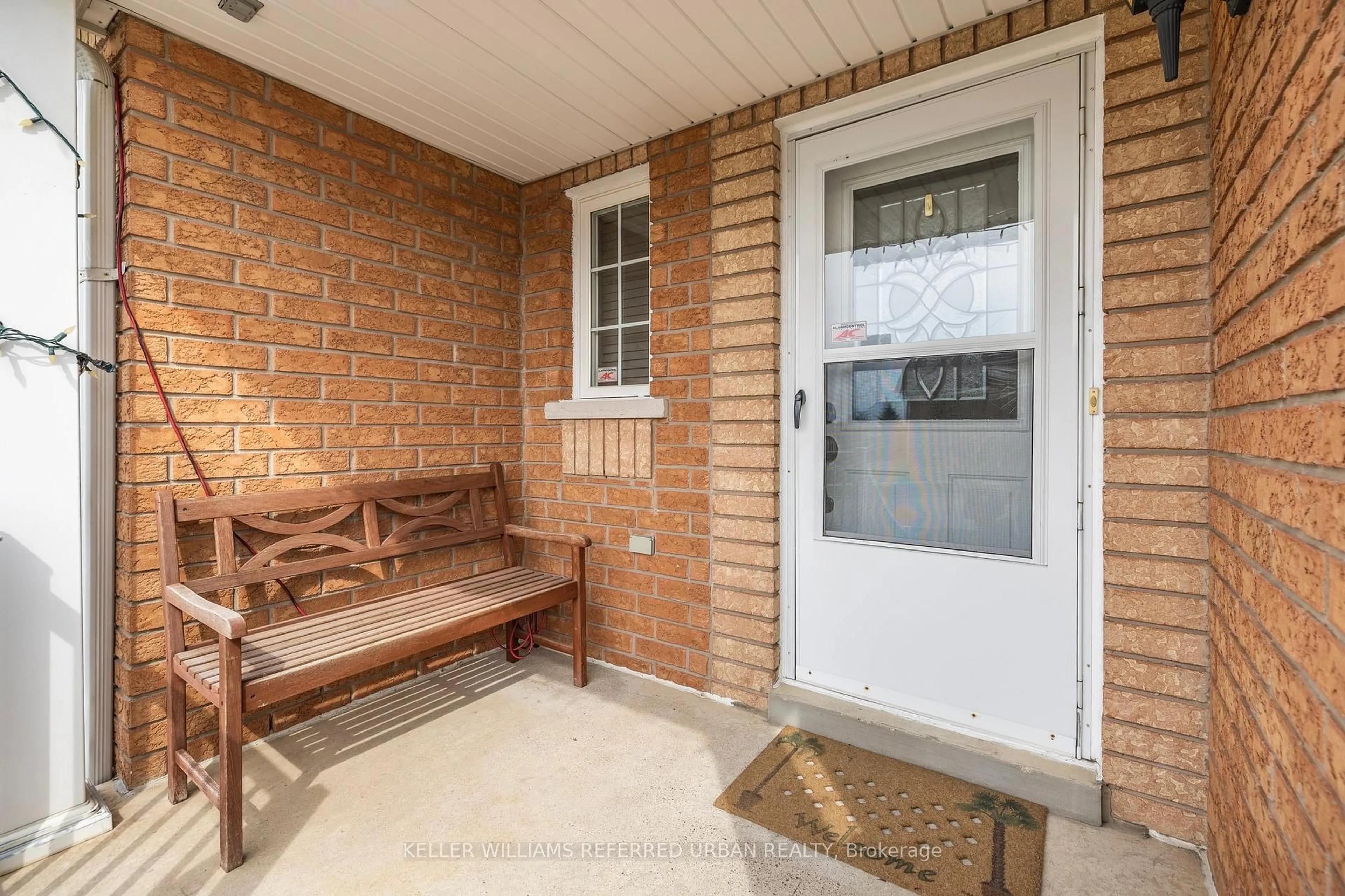 Unknown for 5 Lindenshire Ave, Vaughan Ontario L6A 4A4