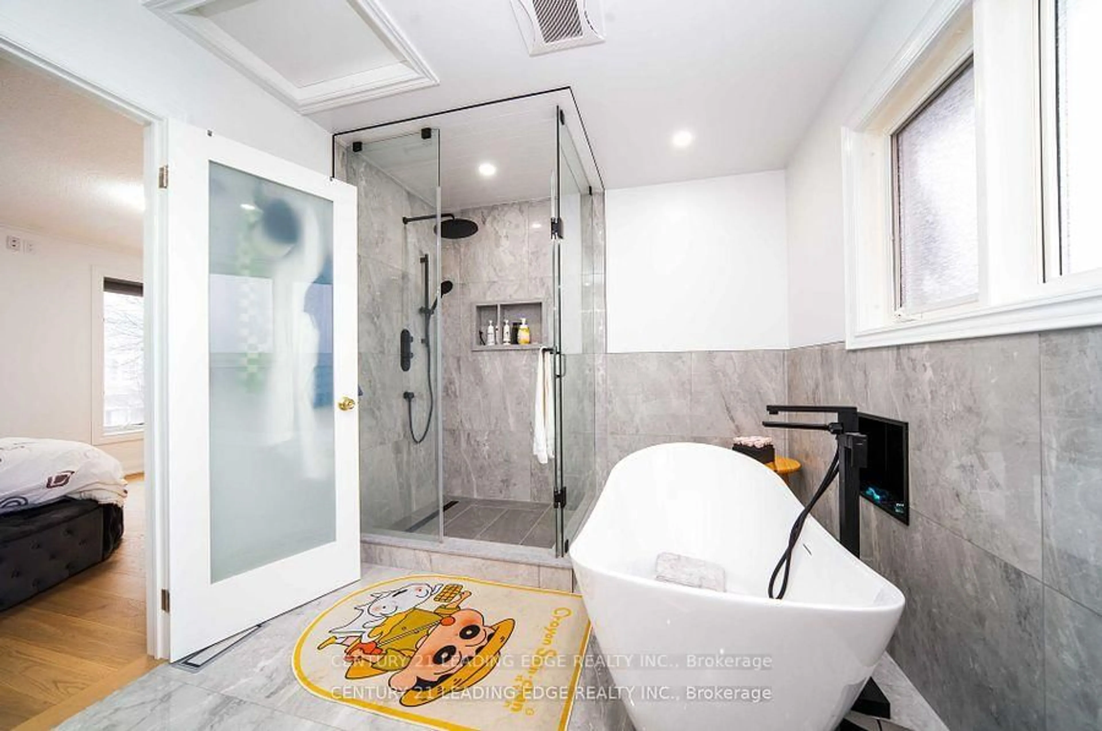 Contemporary bathroom, ceramic/tile floor for 39 Majestic Dr, Markham Ontario L6C 2B3