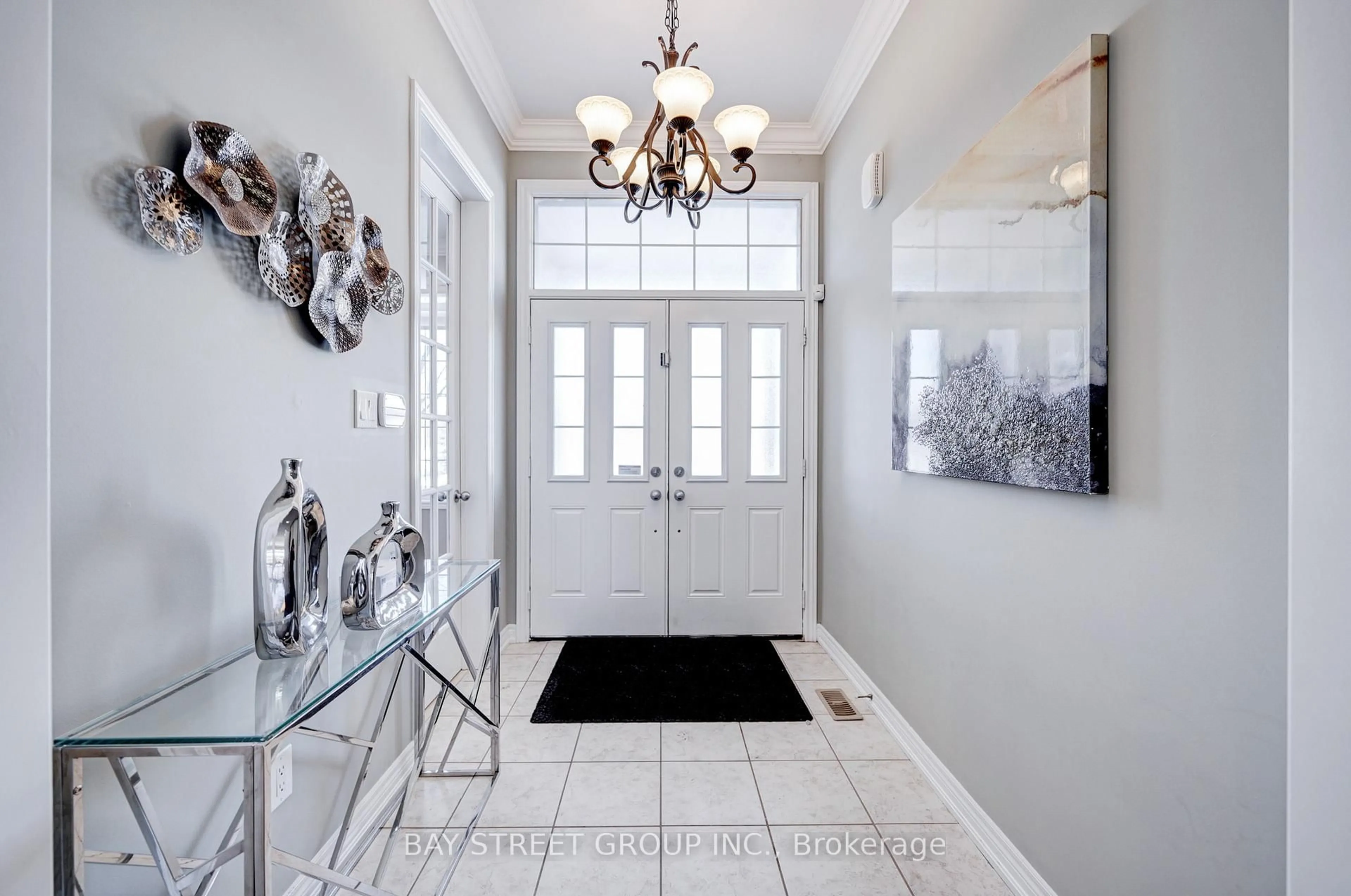 Indoor entryway for 46 Serano Cres, Richmond Hill Ontario L4E 0R8