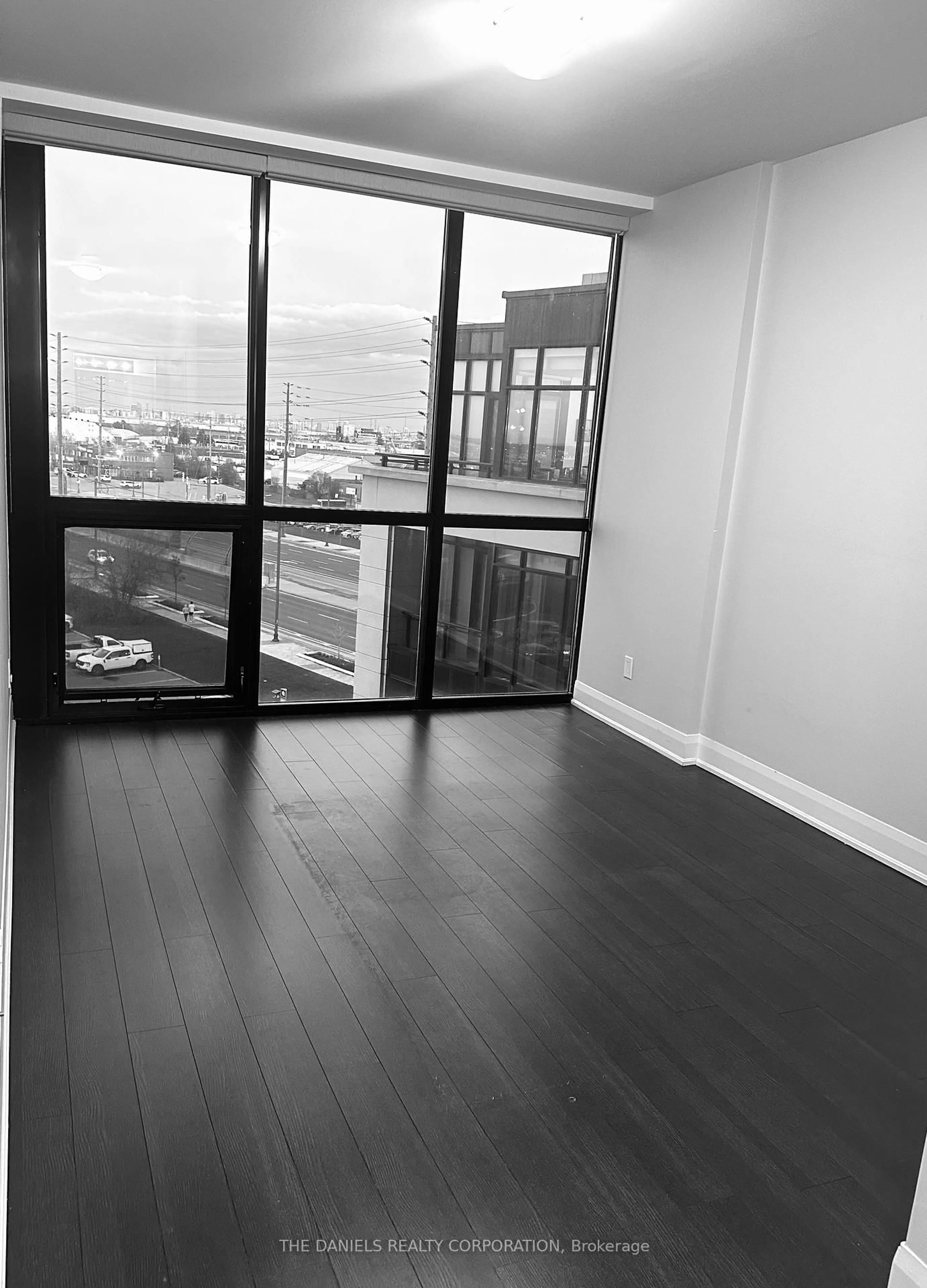 A pic of a room for 2900 Highway 7 N/A #502, Vaughan Ontario L4K 0G3