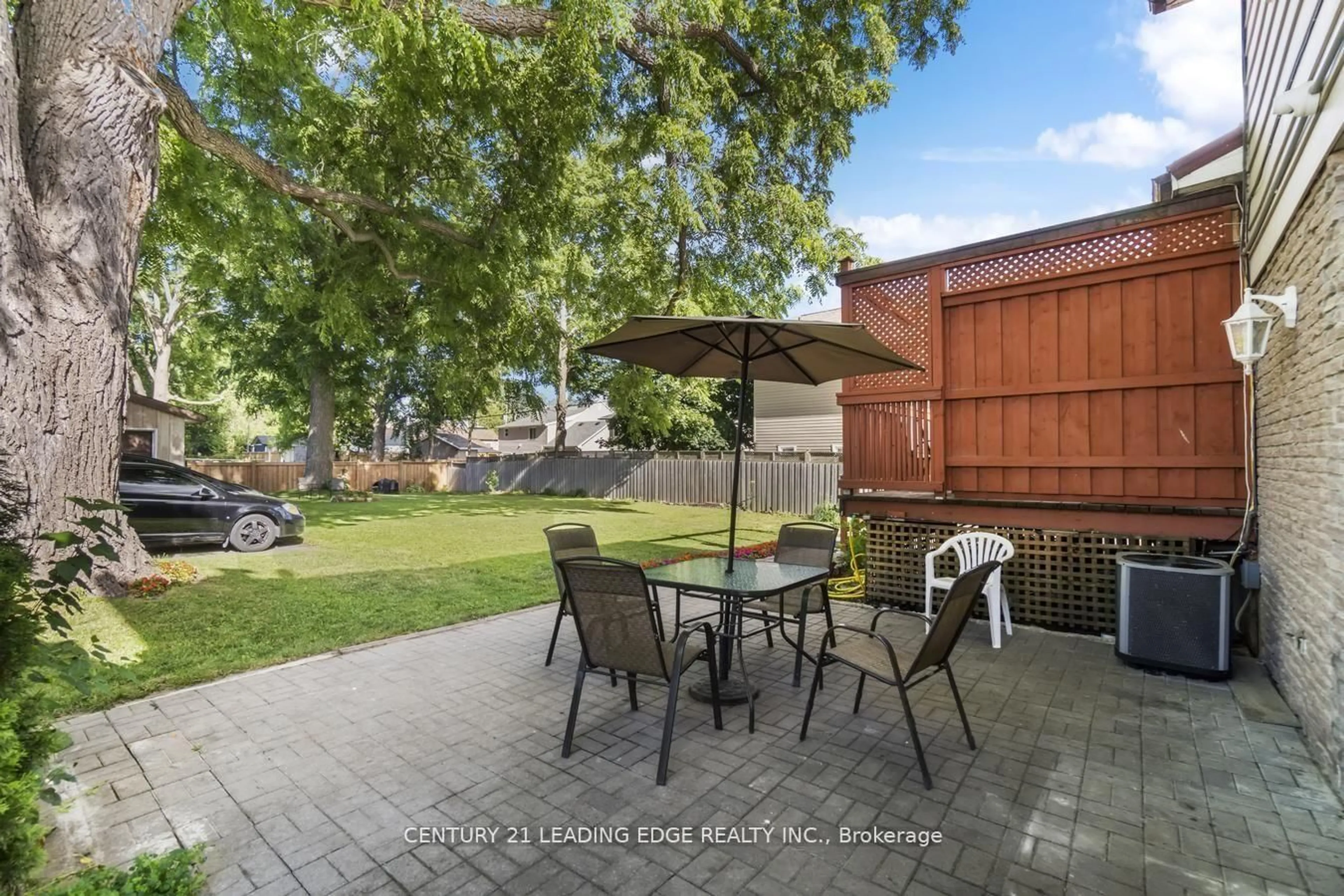 Patio, street for 55 Lake Dr, Georgina Ontario L4P 1A5