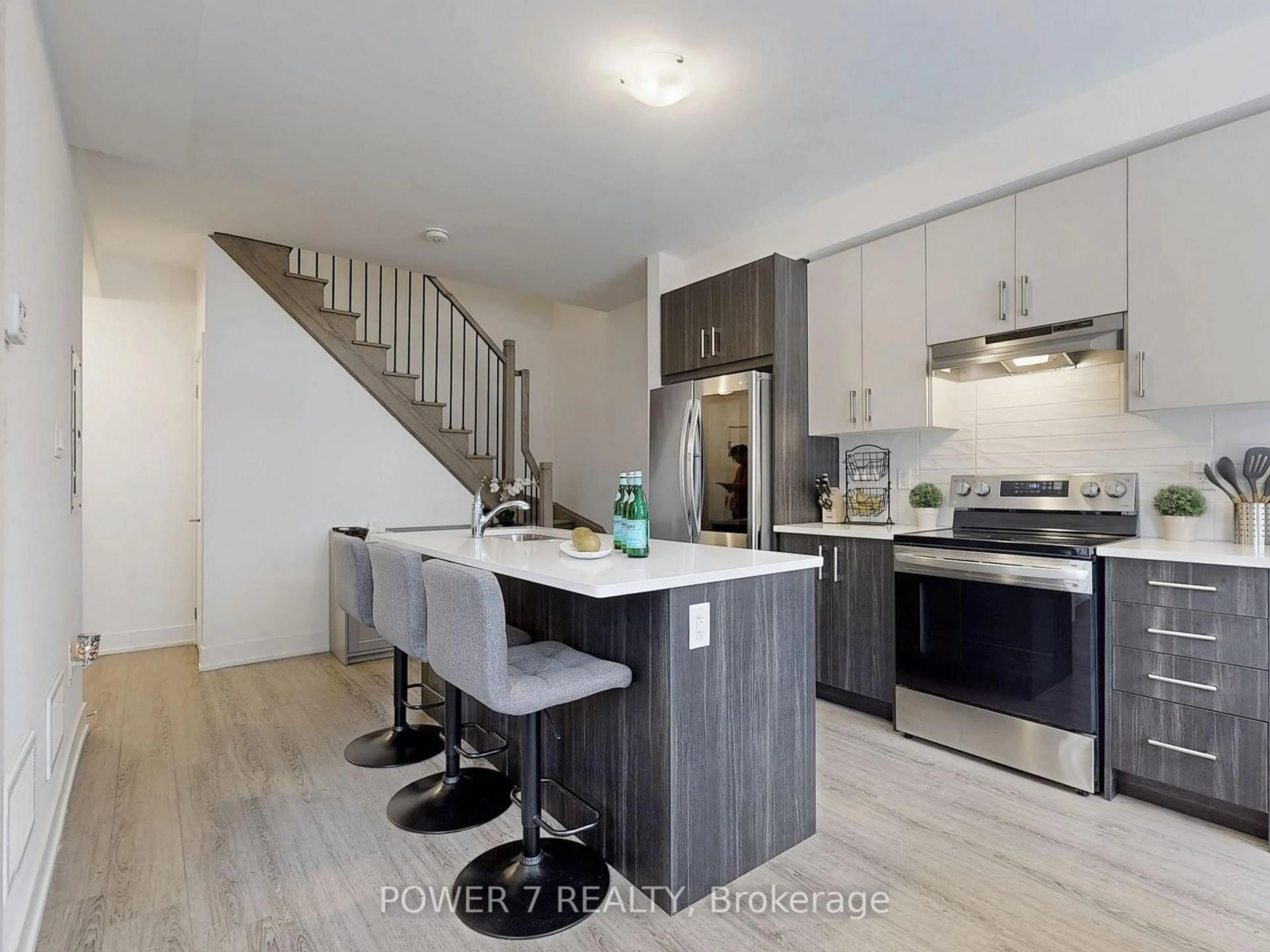 Open concept kitchen, unknown for 8 Sayers Lane #5, Richmond Hill Ontario L4E 1J4