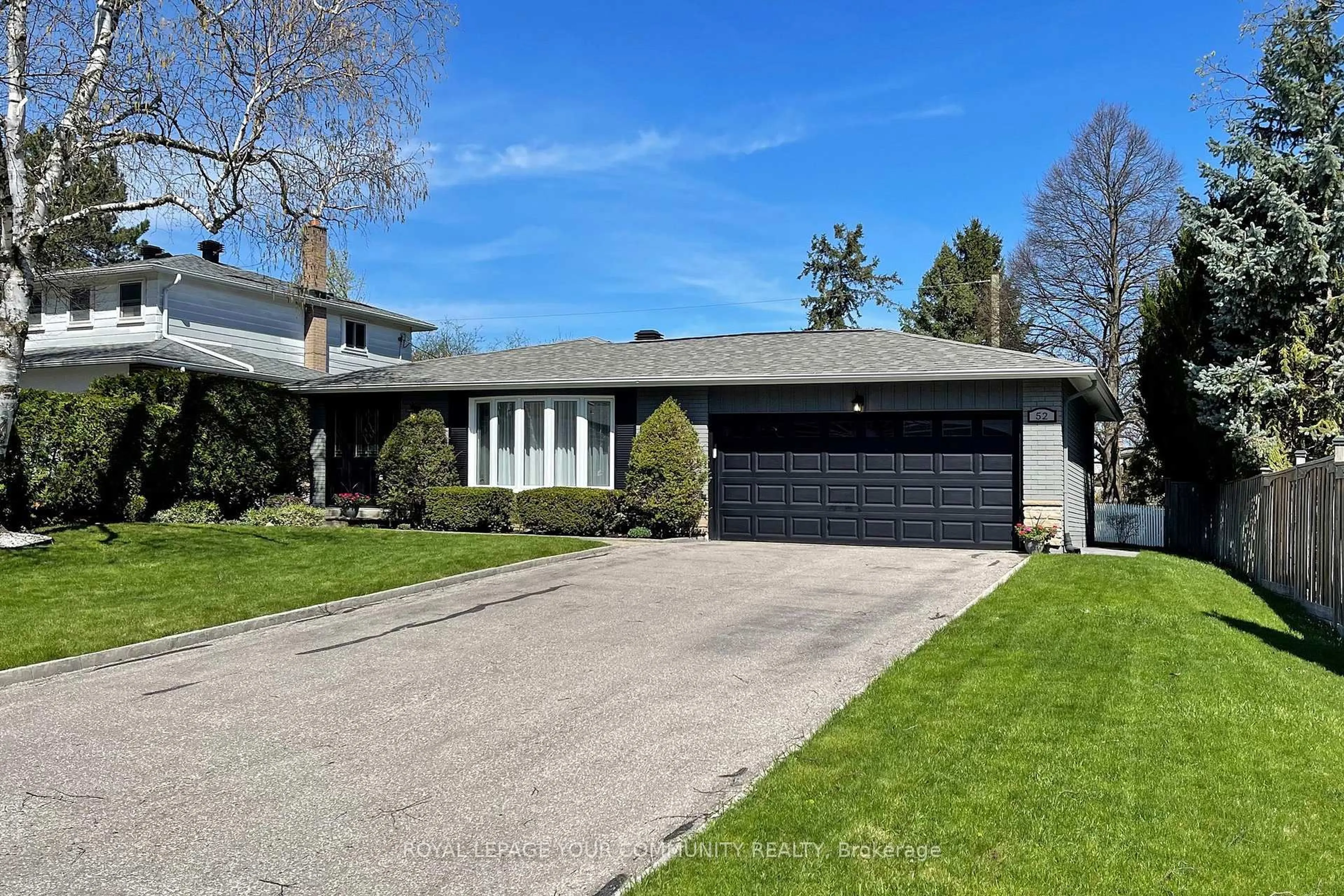 Home with vinyl exterior material, street for 52 Colonsay Rd, Markham Ontario L3T 3E8