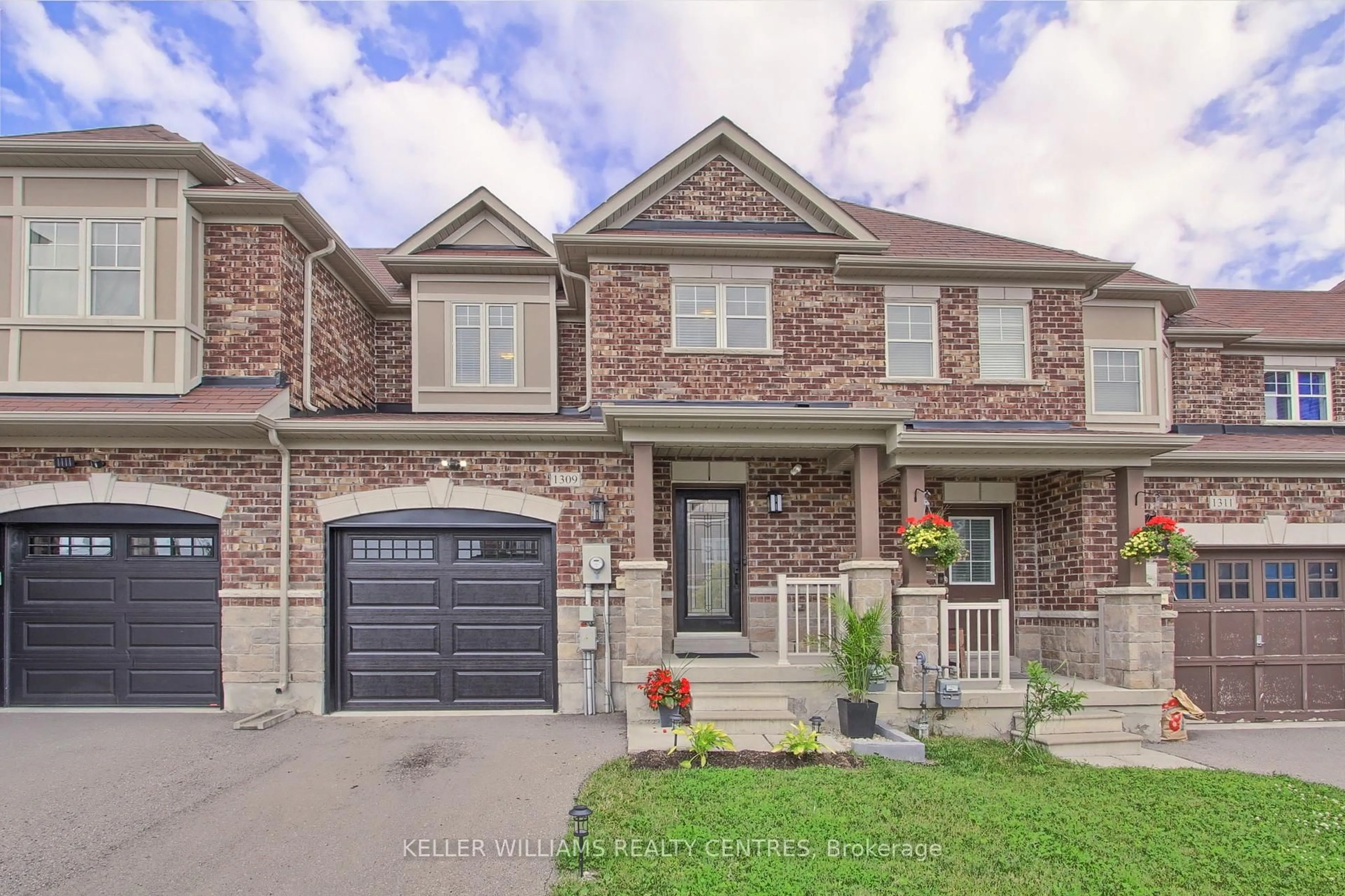 Home with brick exterior material, street for 1309 Lormel Gate, Innisfil Ontario L0L 1W0