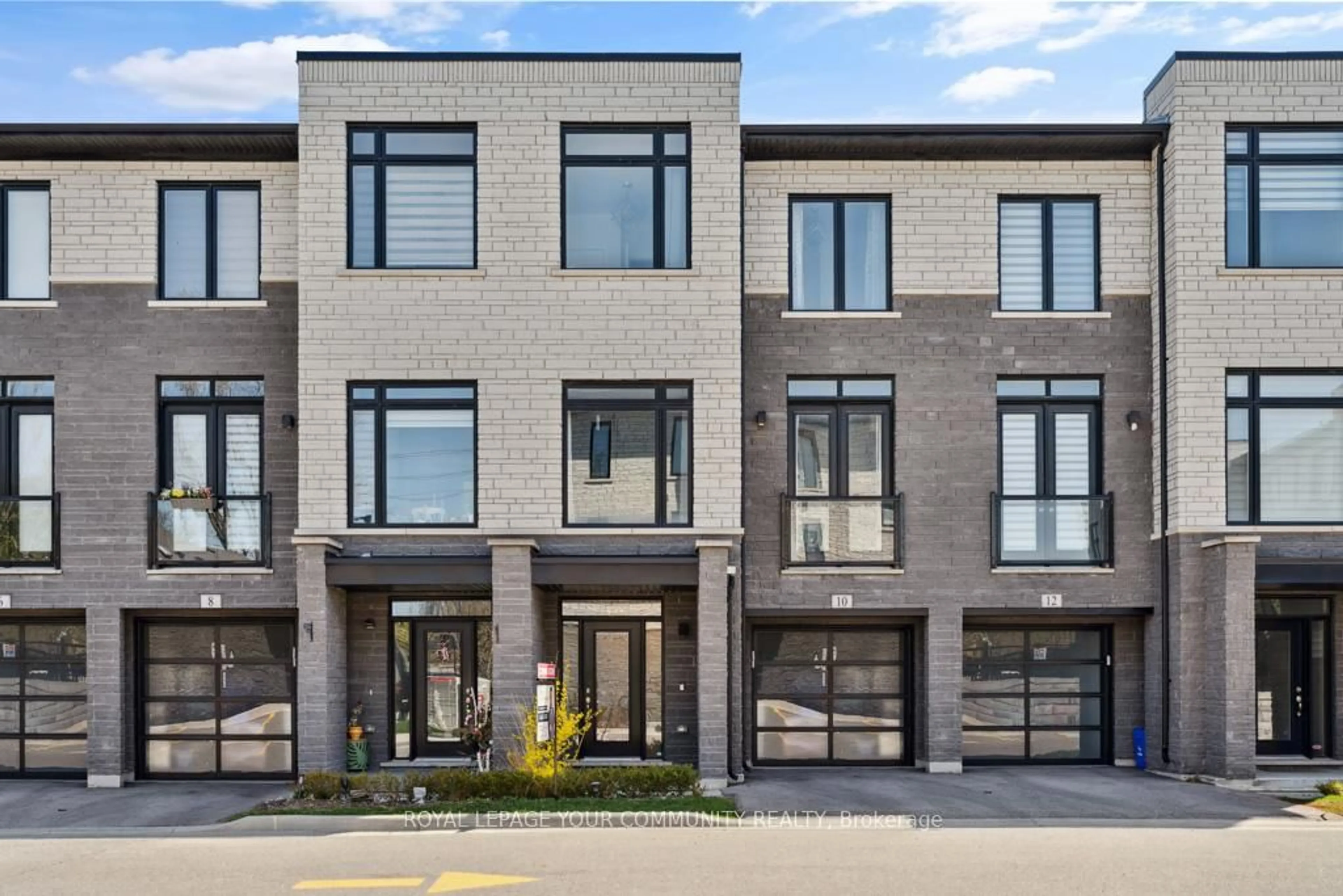 Home with brick exterior material, street for 10 Howick Lane, Richmond Hill Ontario L4C 5T1