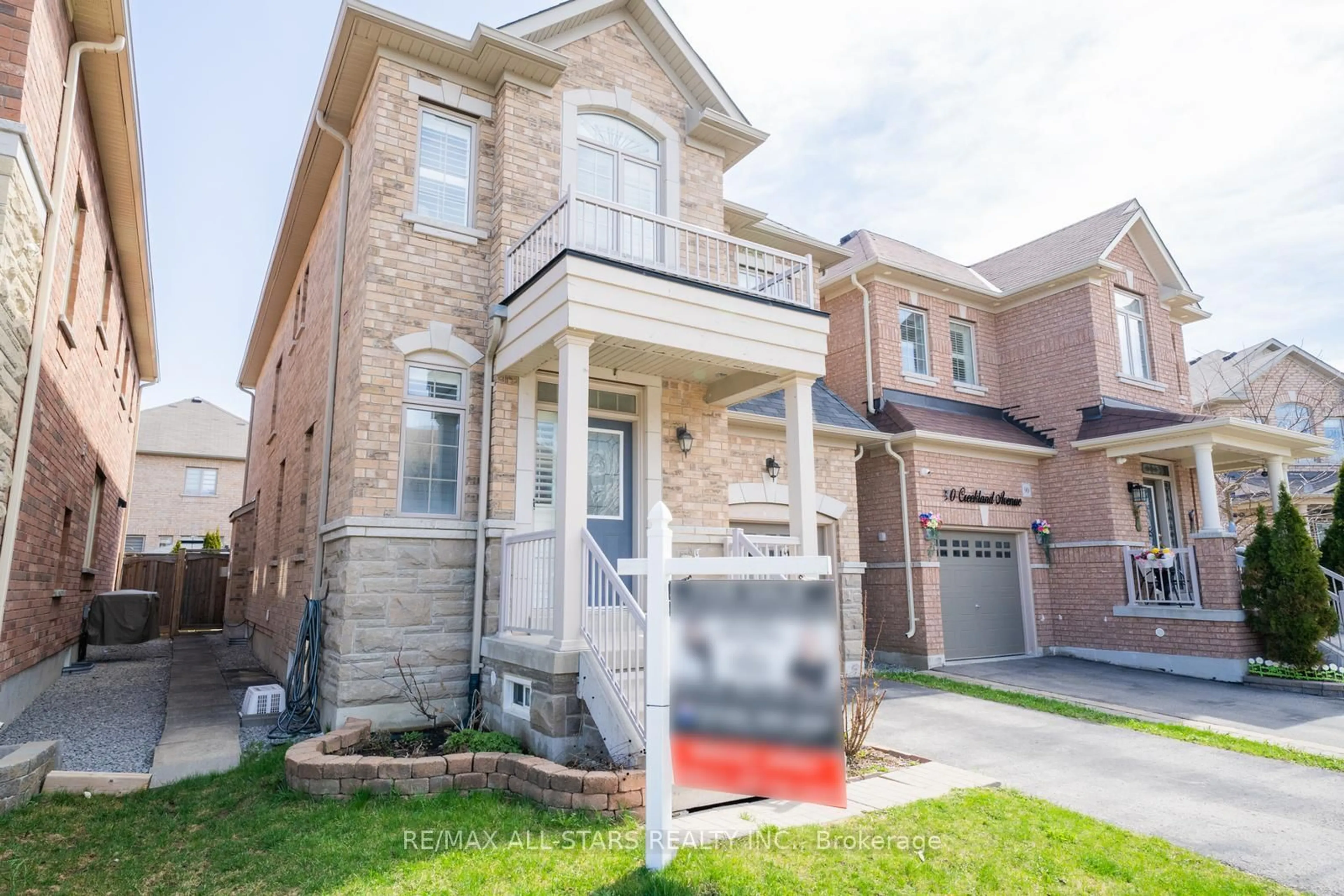 Home with brick exterior material, street for 94 Creekland Ave, Whitchurch-Stouffville Ontario L4A 0B2
