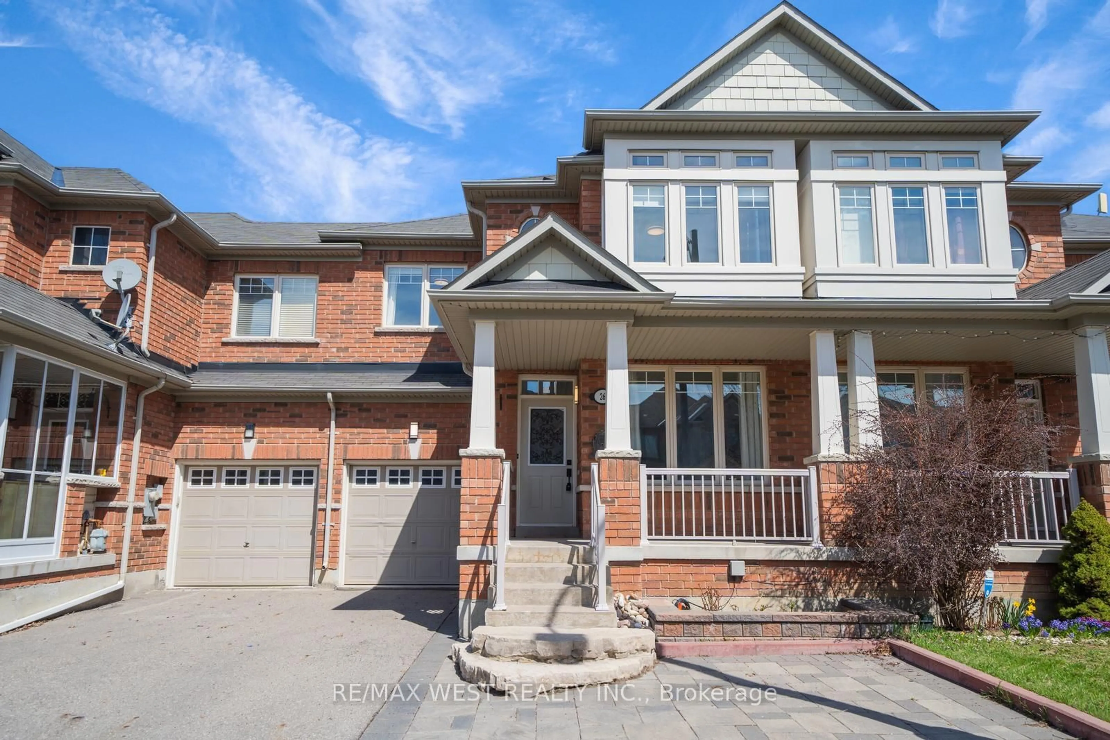 Home with brick exterior material, street for 26 Thistle Ave, Richmond Hill Ontario L4E 0B6