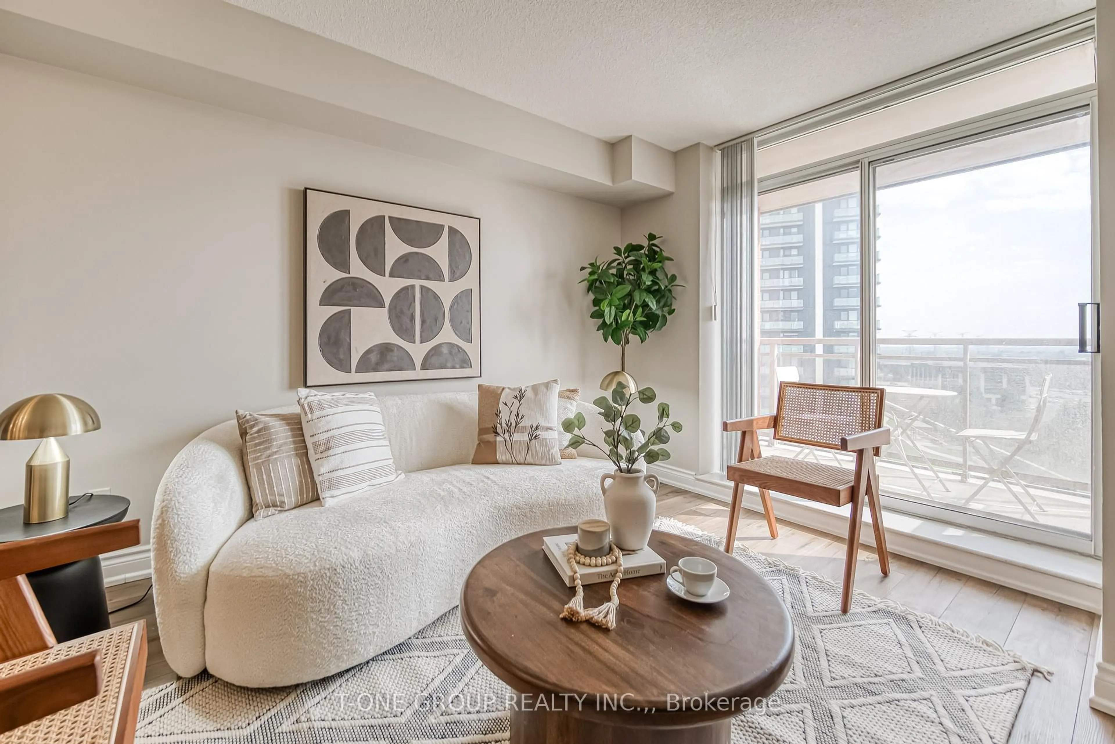 Living room with furniture, unknown for 75 King William Cres #909, Richmond Hill Ontario L4B 0C1