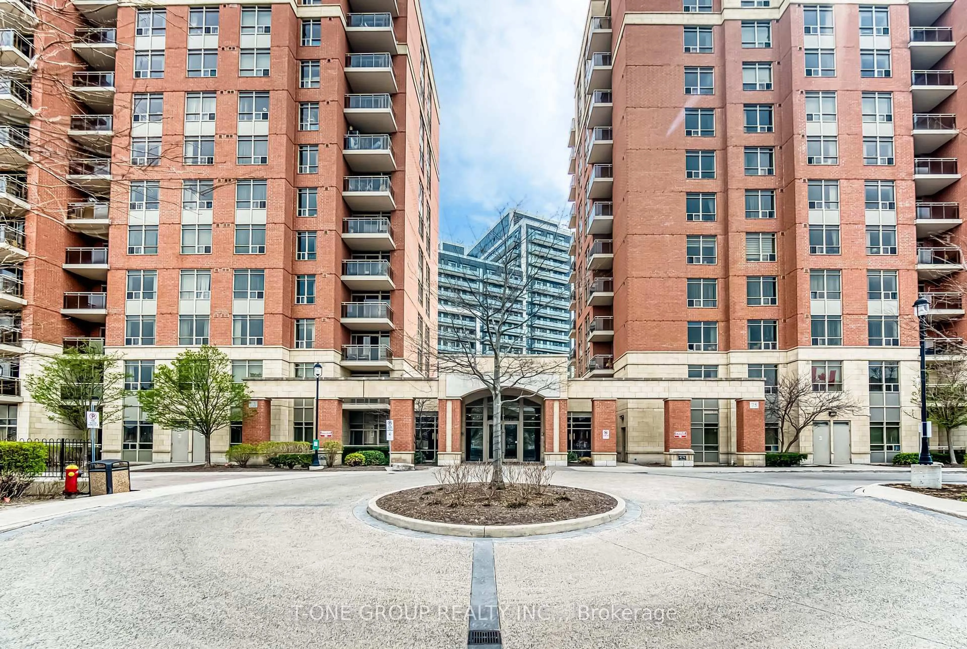 Unknown for 75 King William Cres #909, Richmond Hill Ontario L4B 0C1