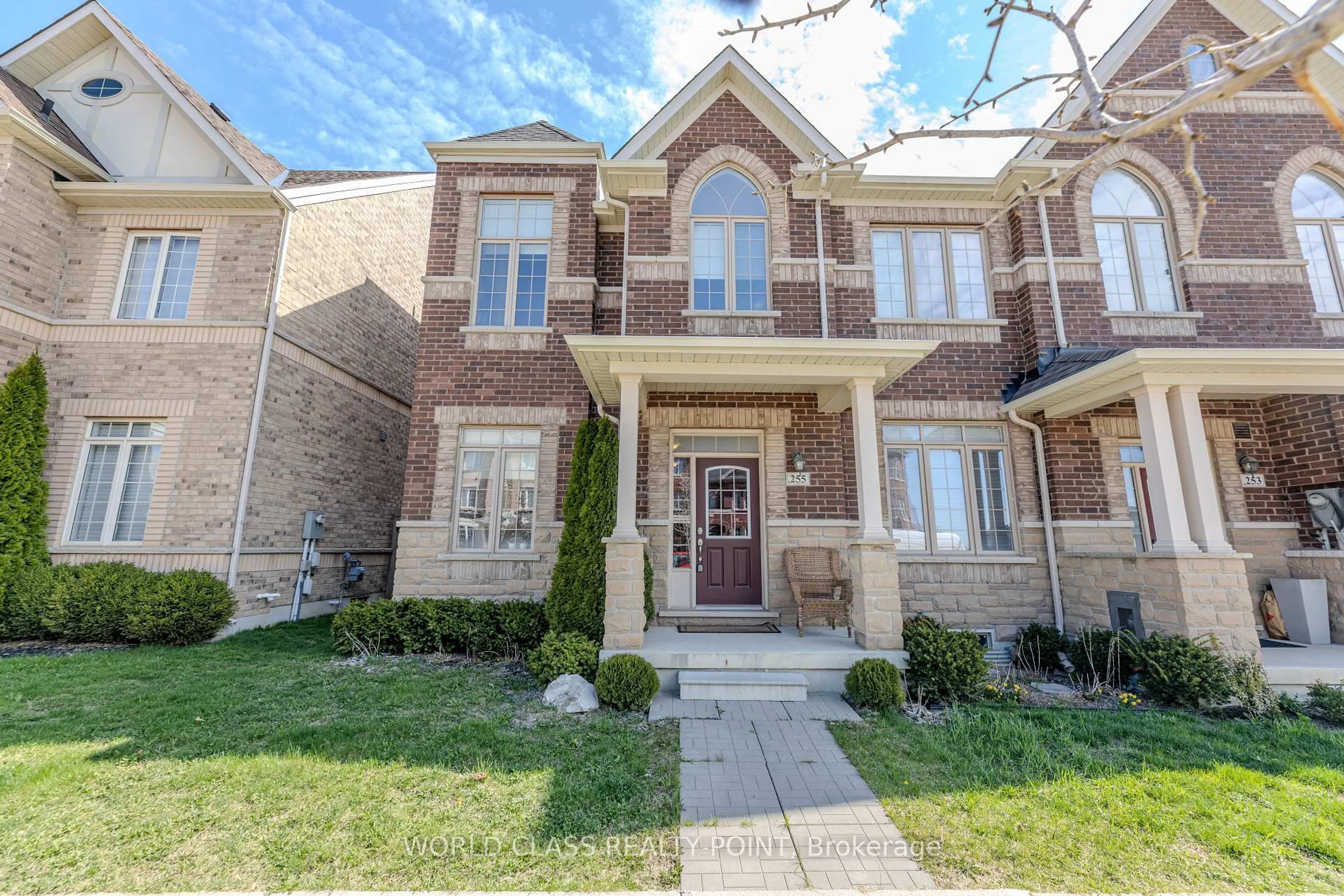 Home with brick exterior material, street for 255 Barons St, Vaughan Ontario L4H 3Z3