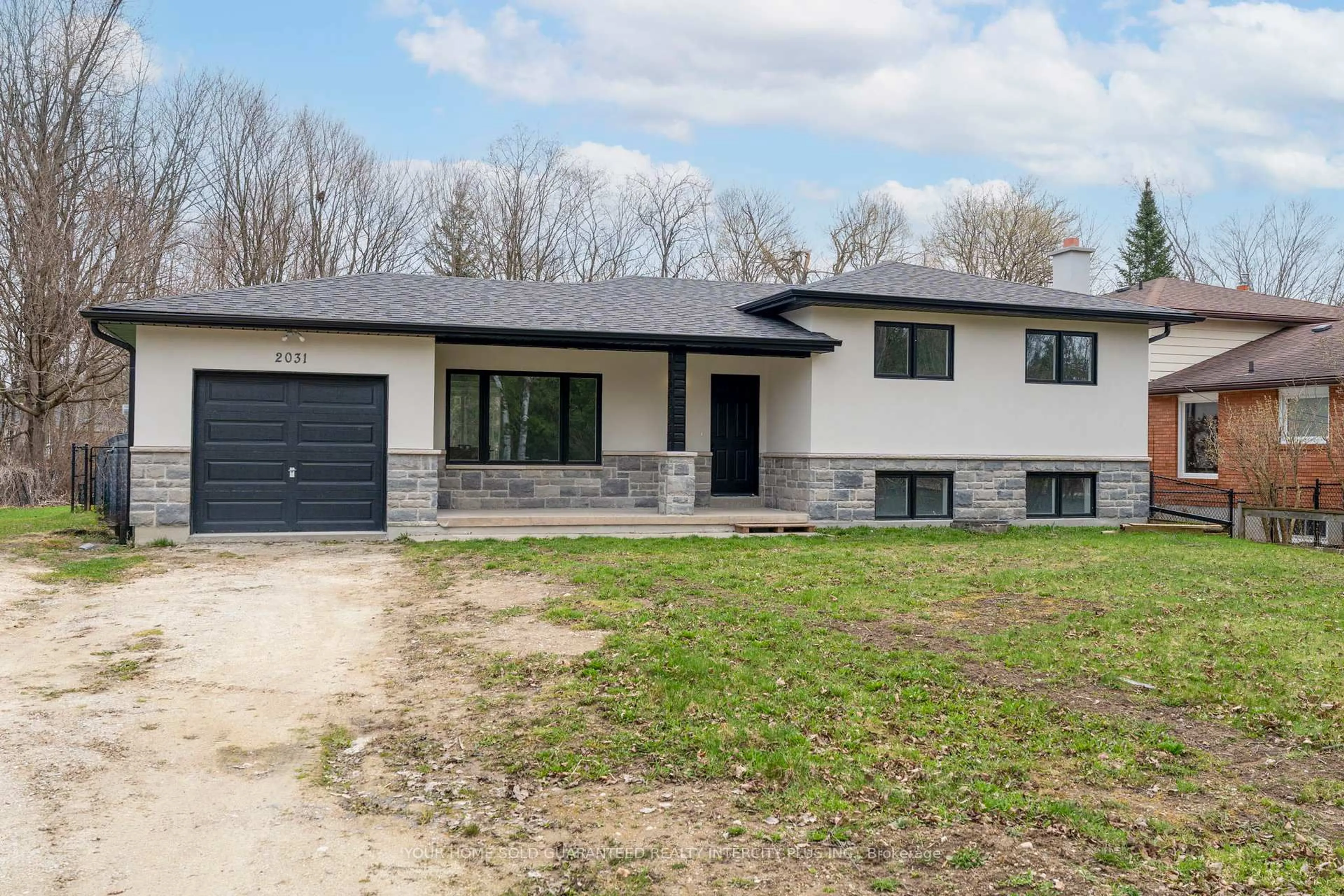 Home with brick exterior material, unknown for 2031 Saint Paul Rd, Innisfil Ontario L9S 1V2