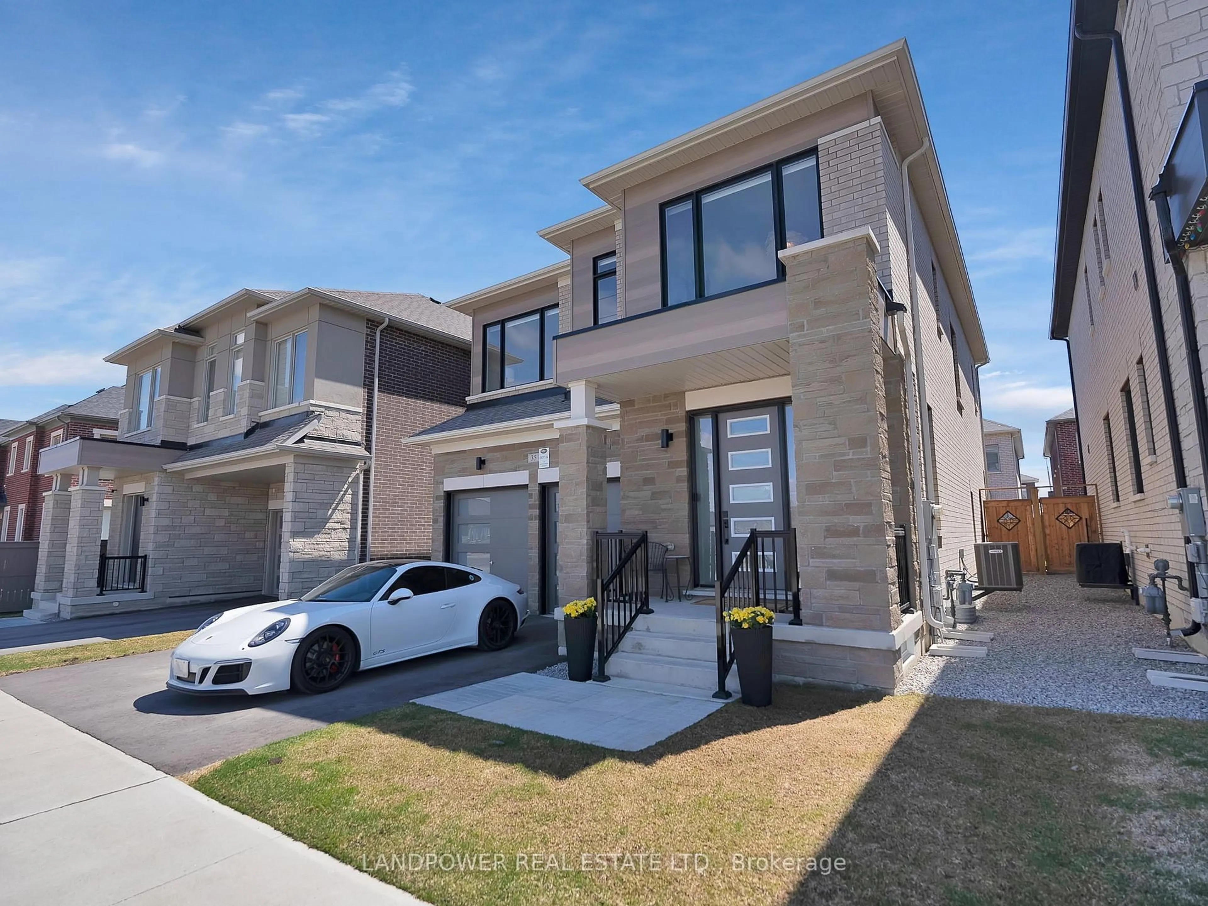 Home with brick exterior material, street for 35 Longworth Ave, Richmond Hill Ontario L4E 1J2
