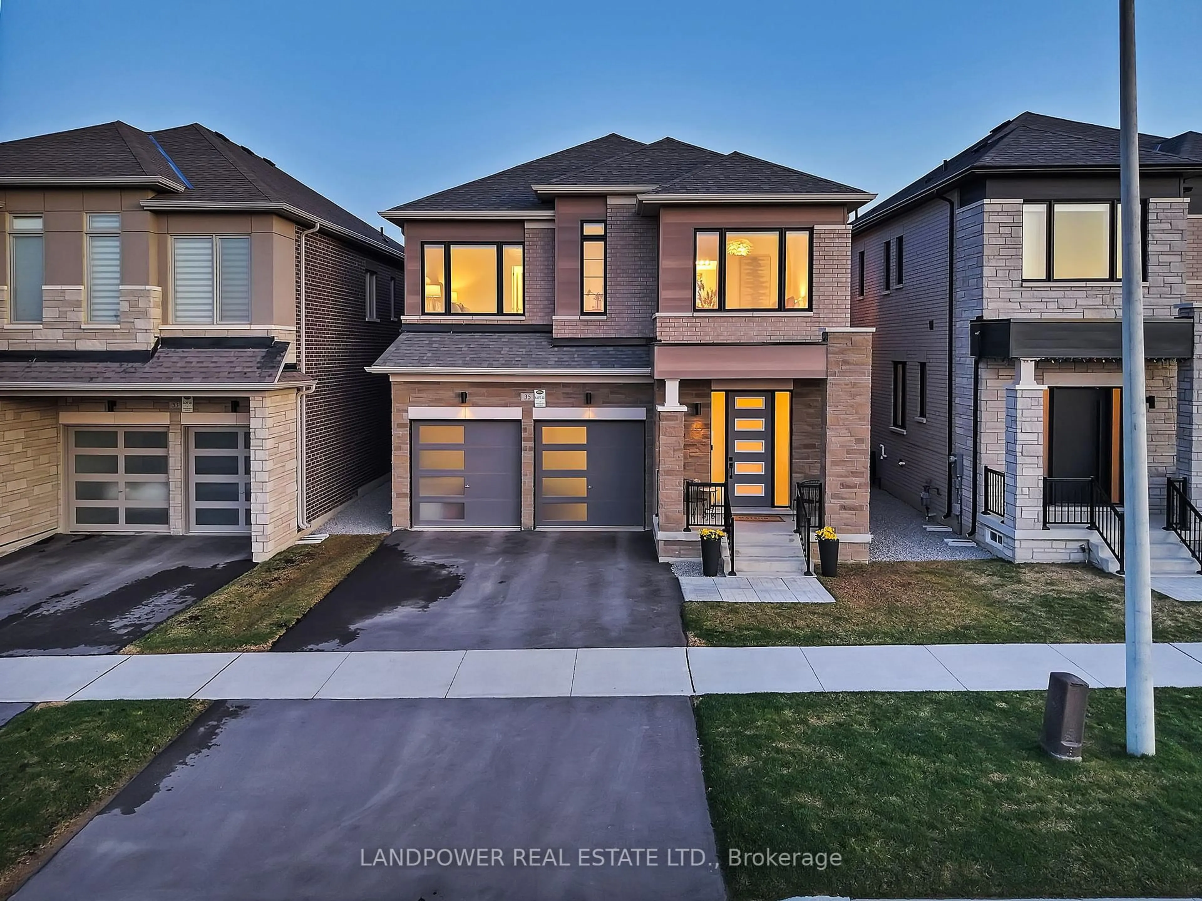 Home with brick exterior material, street for 35 Longworth Ave, Richmond Hill Ontario L4E 1J2