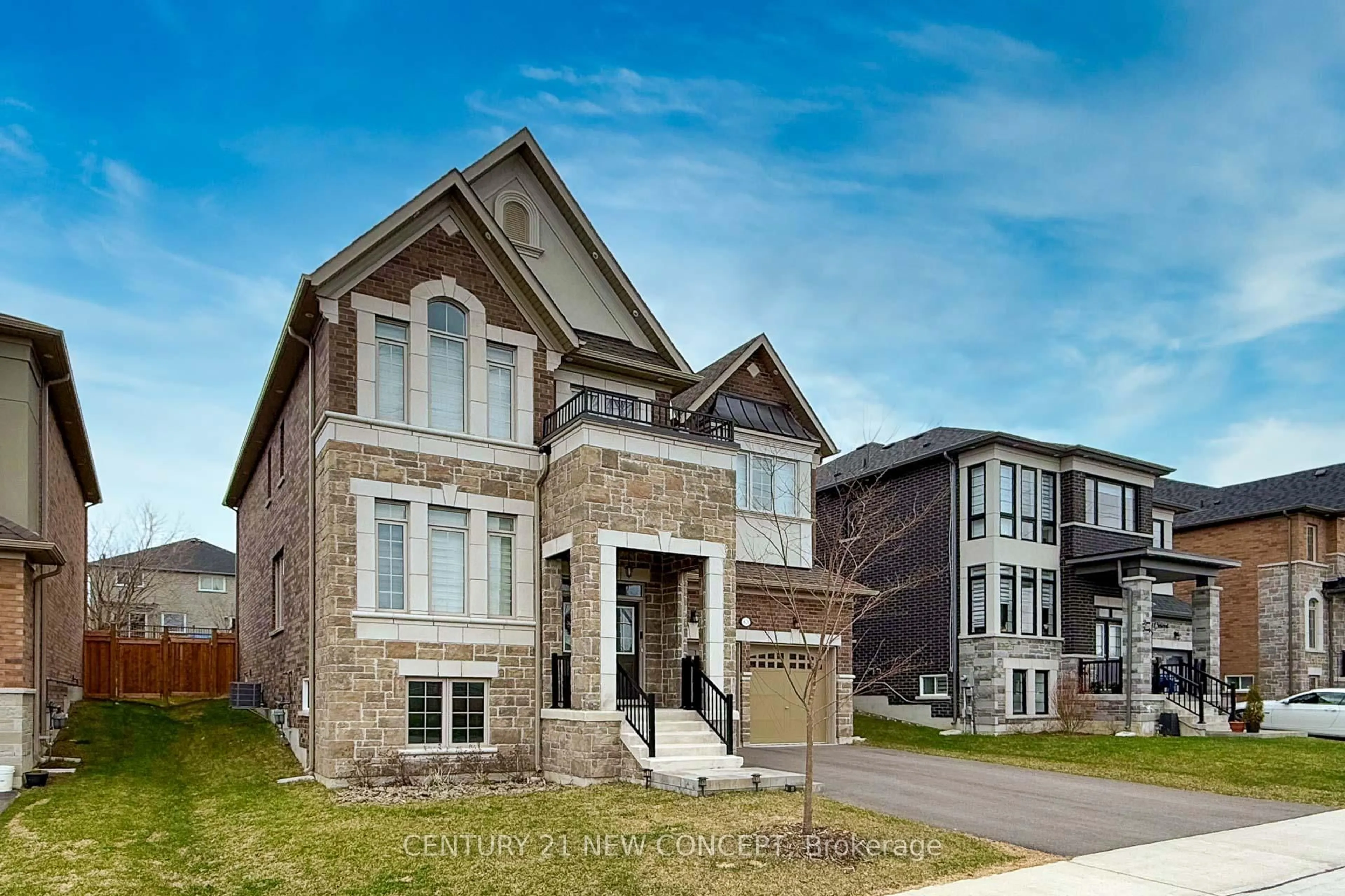 Home with brick exterior material, street for 83 Bethpage Cres, Newmarket Ontario L3X 0M4