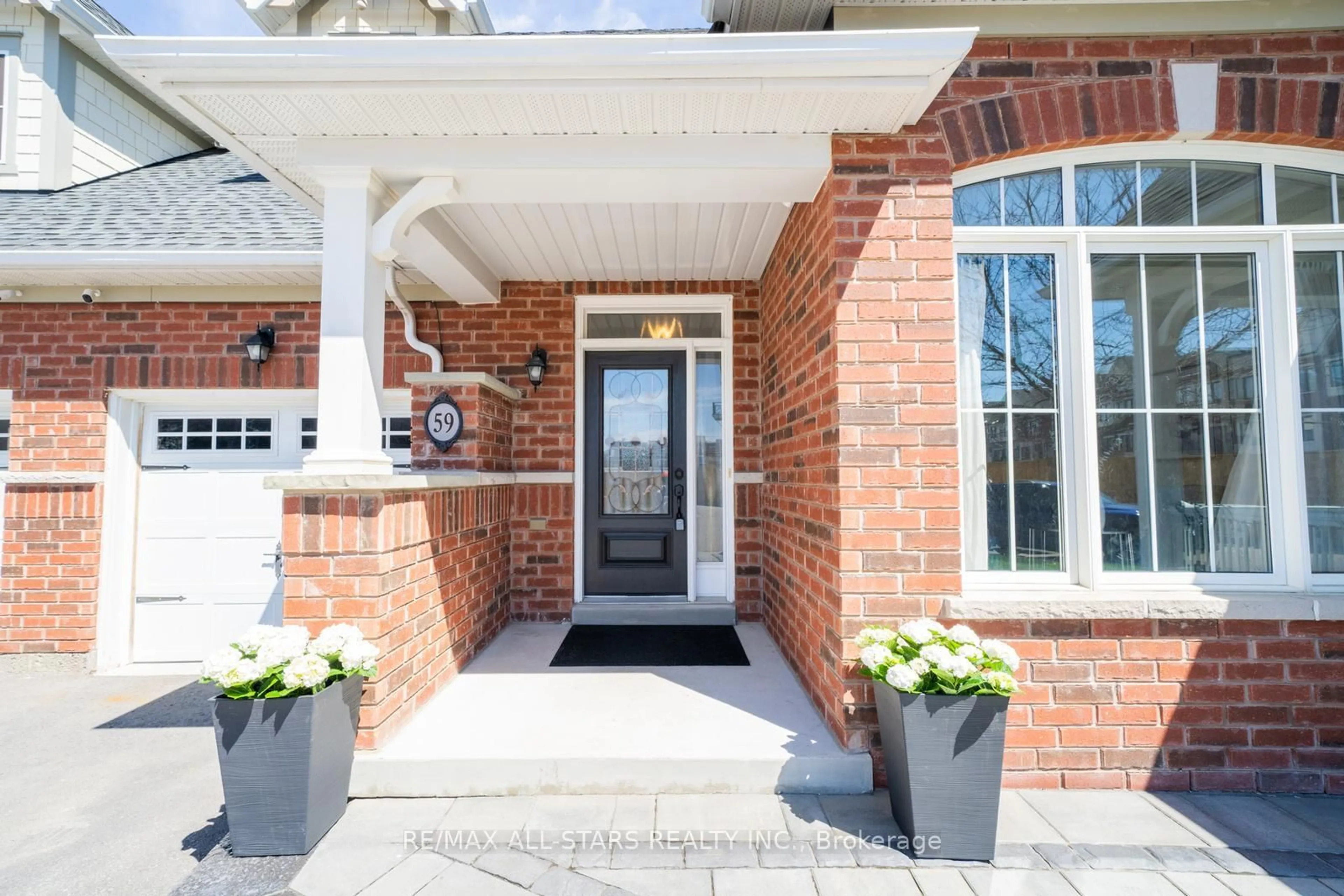 Home with brick exterior material, street for 59 Crow's Nest Way, Whitchurch-Stouffville Ontario L4A 0T1