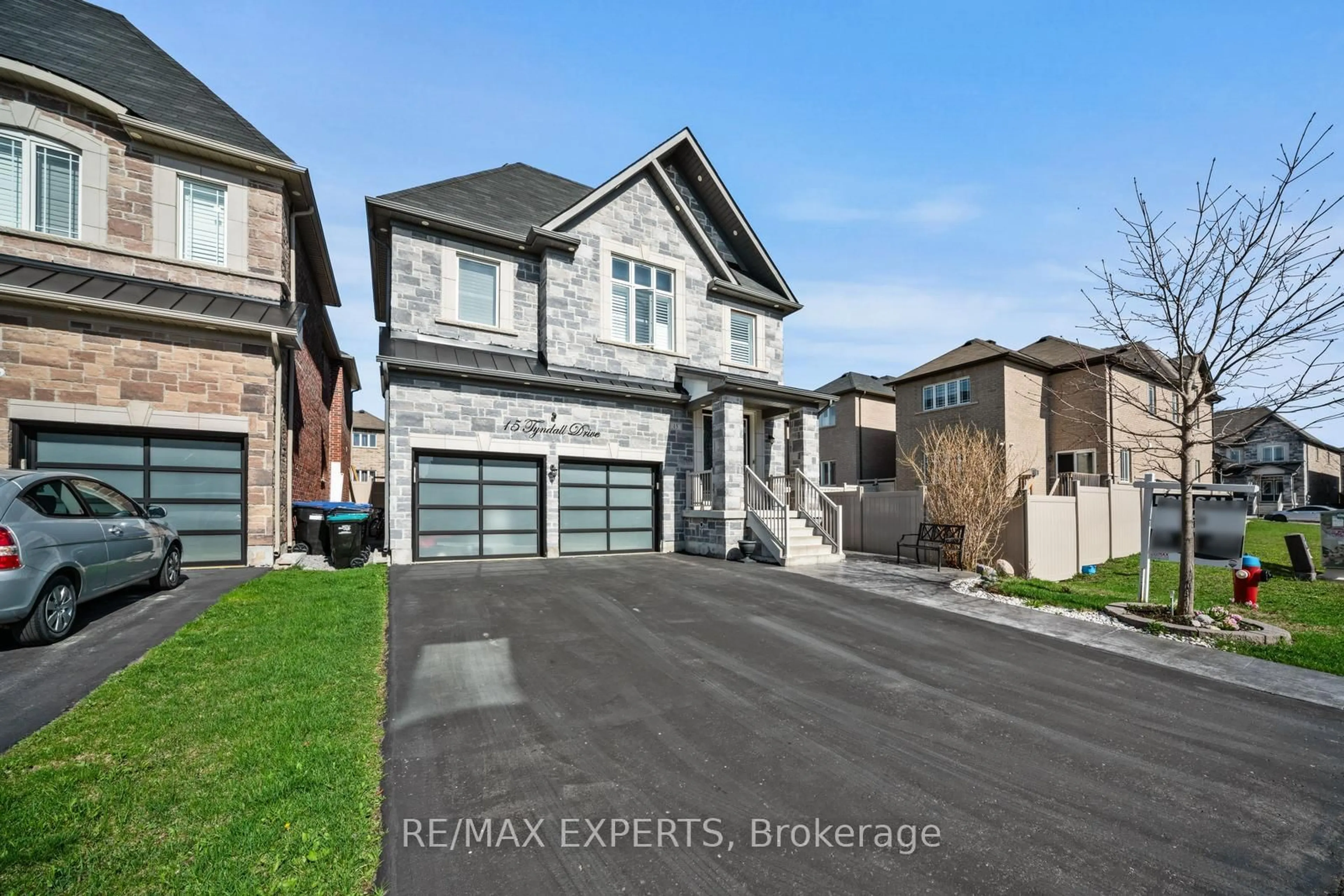 Home with brick exterior material, street for 15 Tyndall Dr, Bradford West Gwillimbury Ontario L3Z 4G6