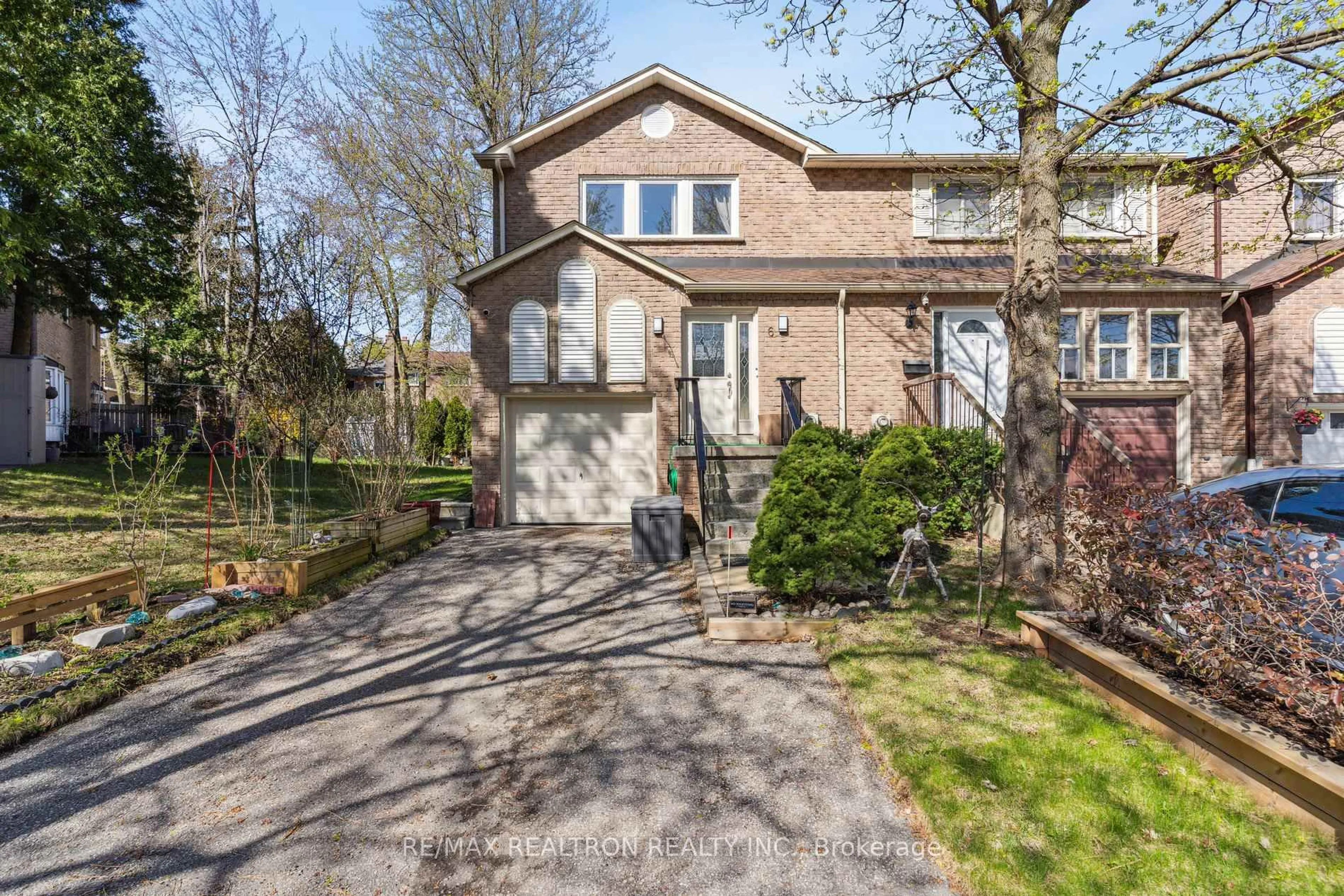 Home with brick exterior material, street for 6 Chestnut Gate, Markham Ontario L3T 5W8