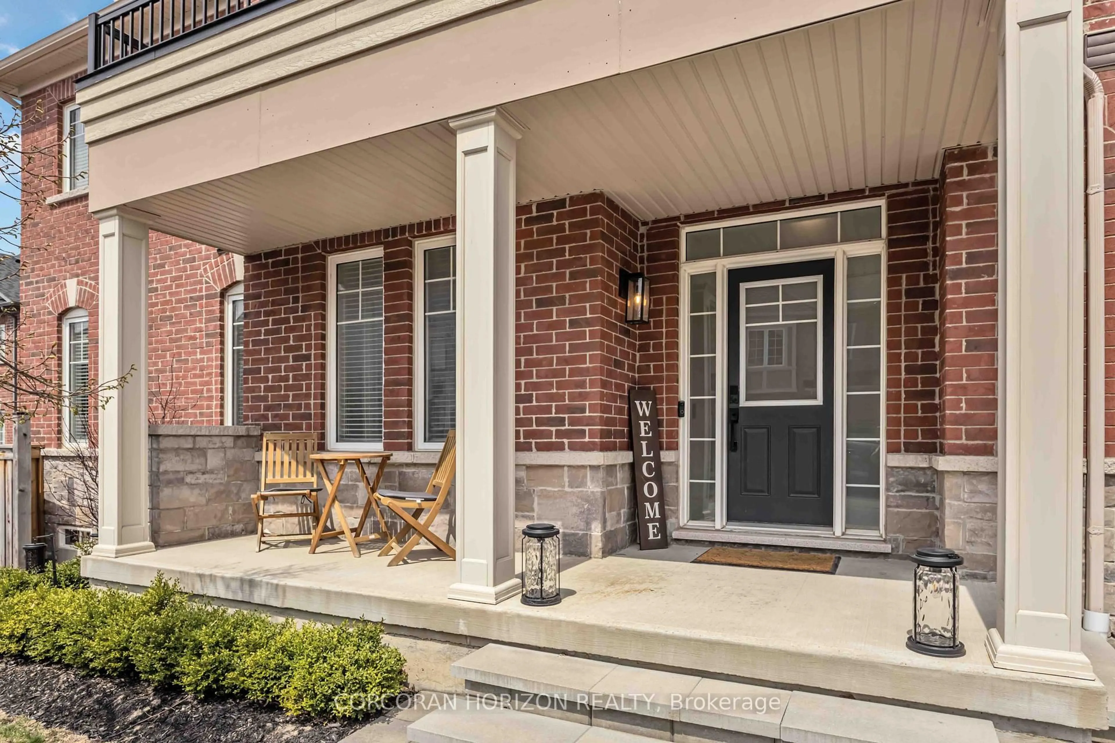 Home with brick exterior material, street for 81 Dundonald Tr, Newmarket Ontario L3Y 0E1
