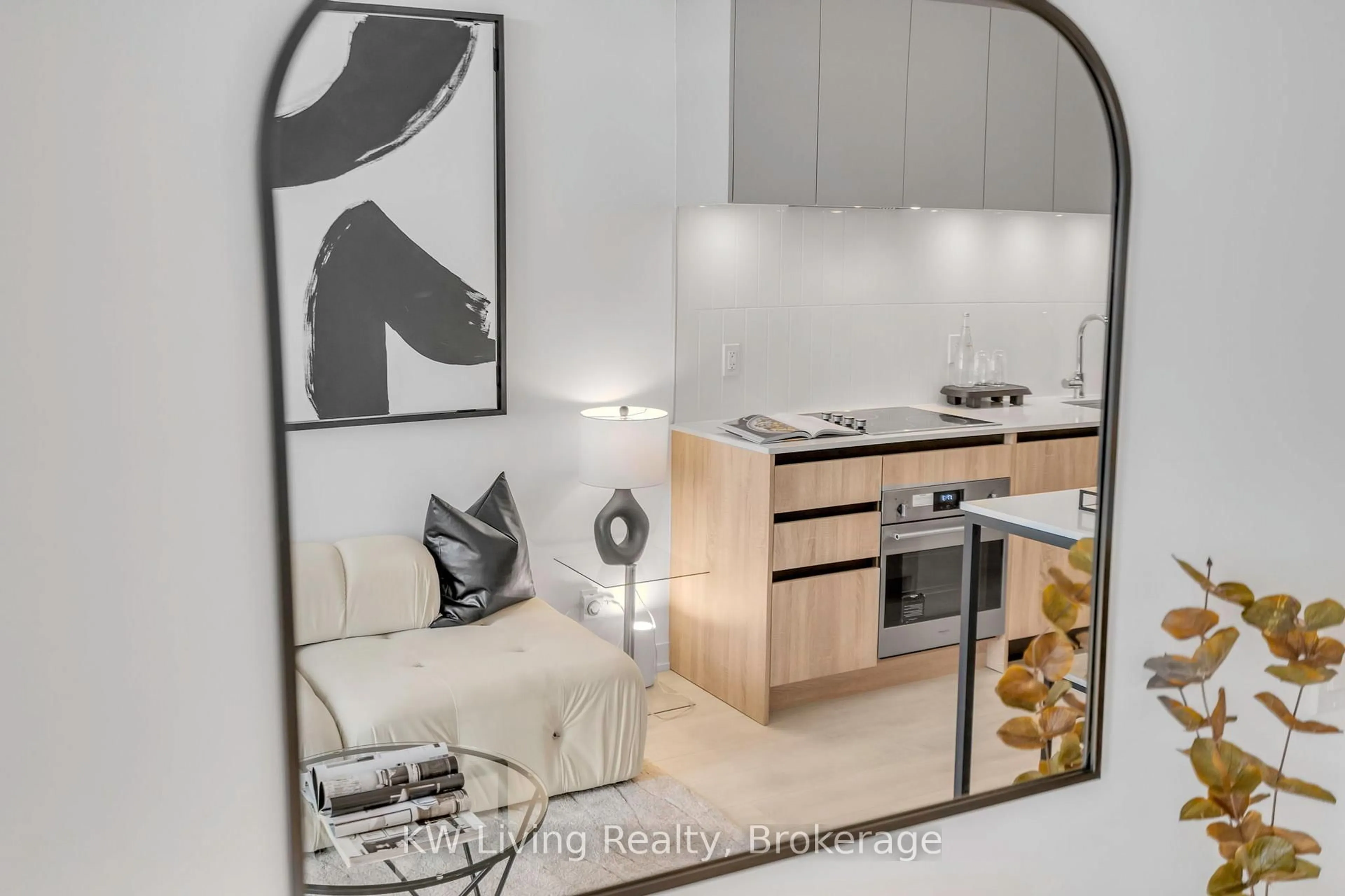 Contemporary kitchen, unknown for 7950 Bathurst St #A611, Vaughan Ontario L4J 0B8